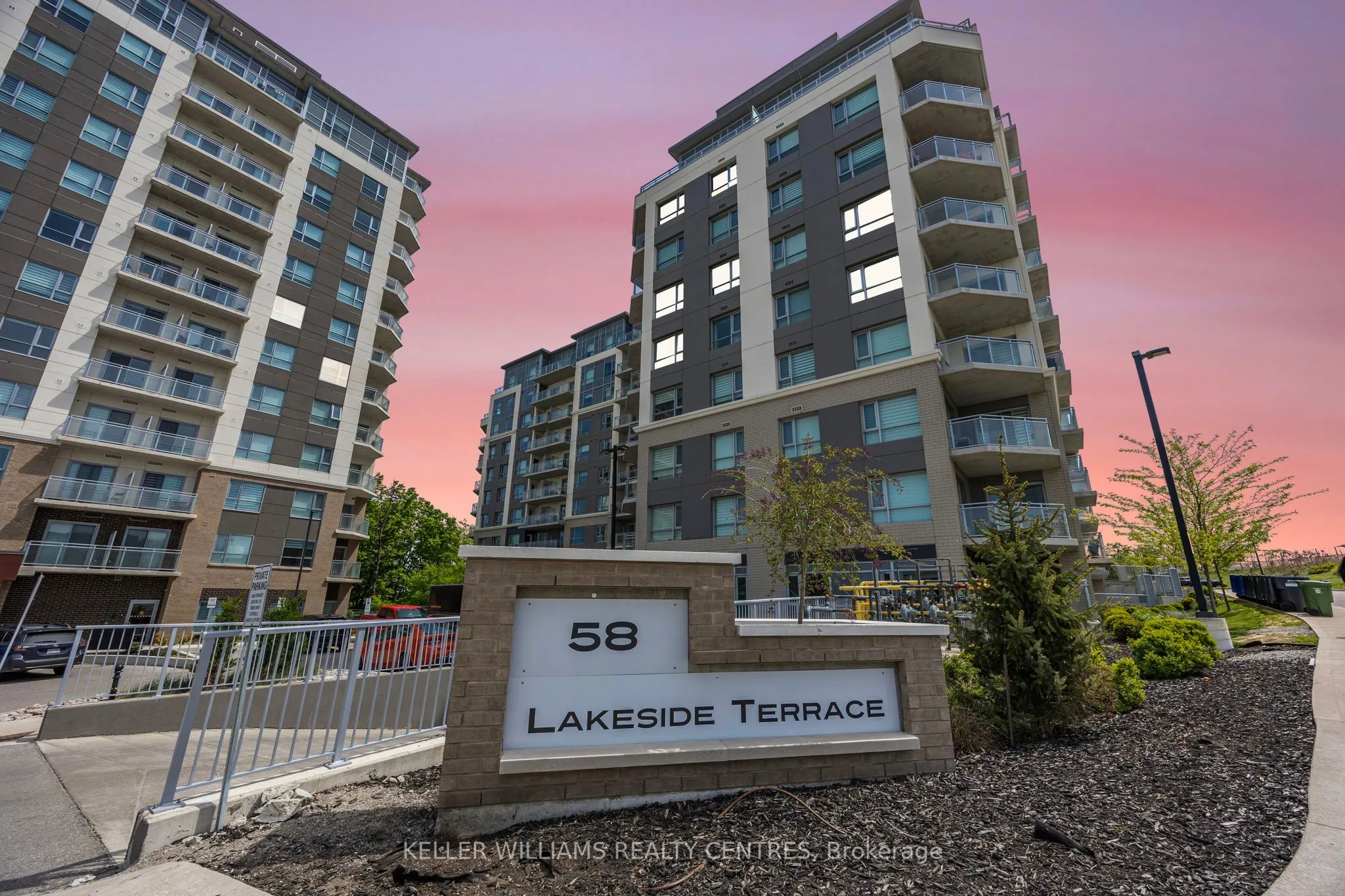 58 Lakeside Terrace, #303