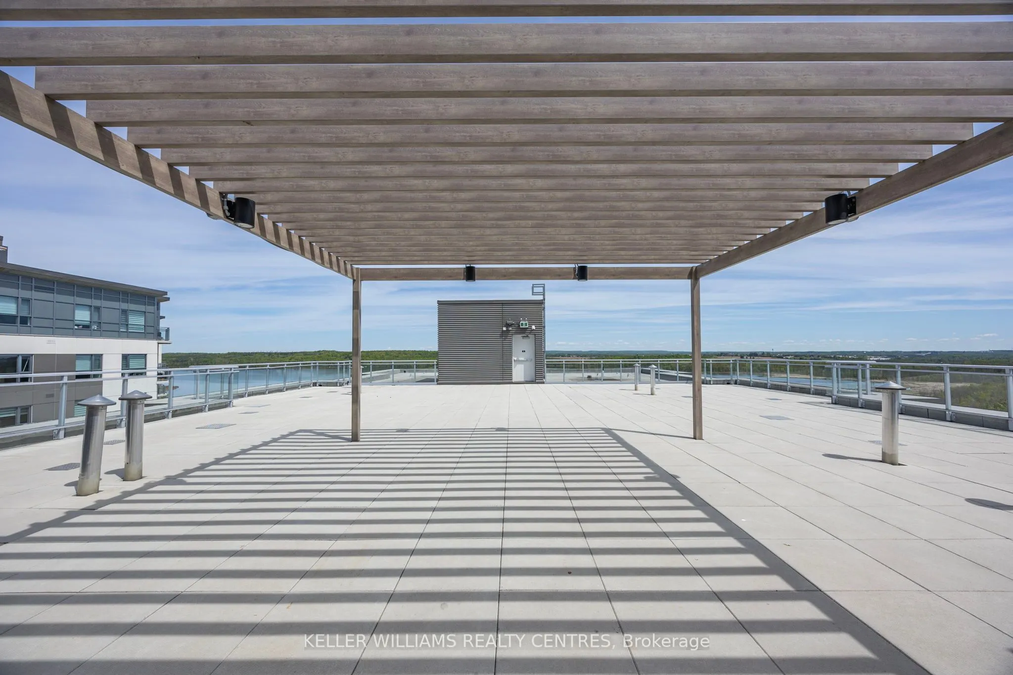 58 Lakeside Terrace, #303