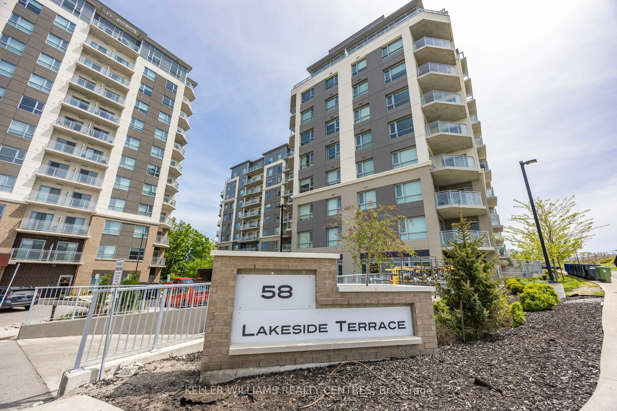 58 Lakeside Terrace, #303