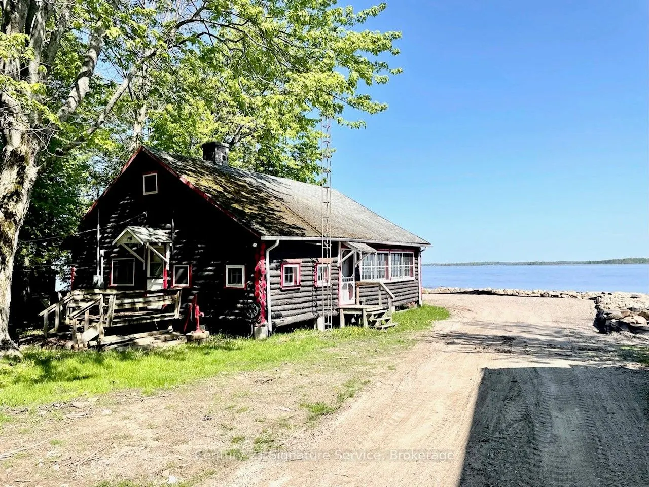 264 Robins Point Road
