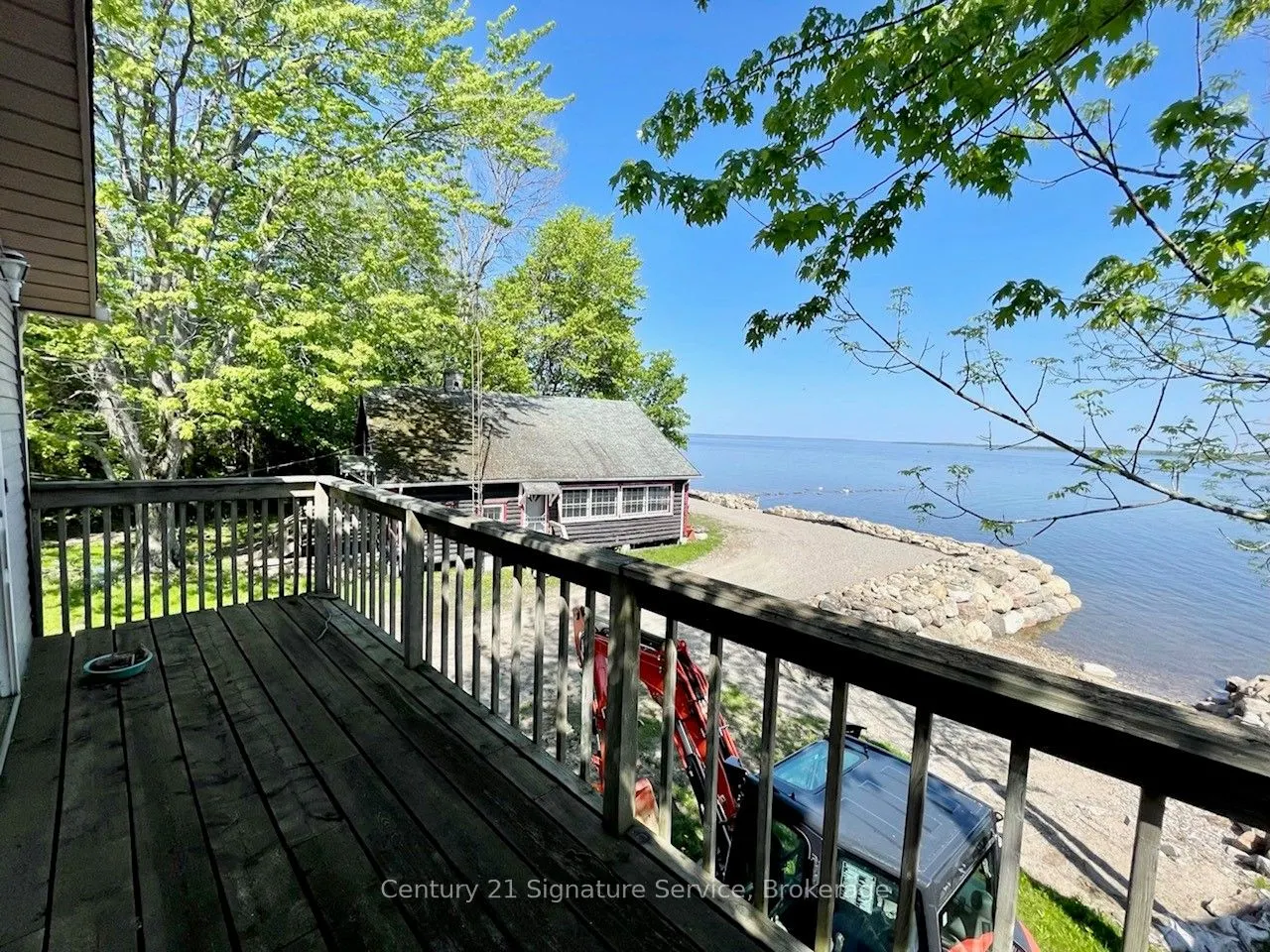 264 Robins Point Road