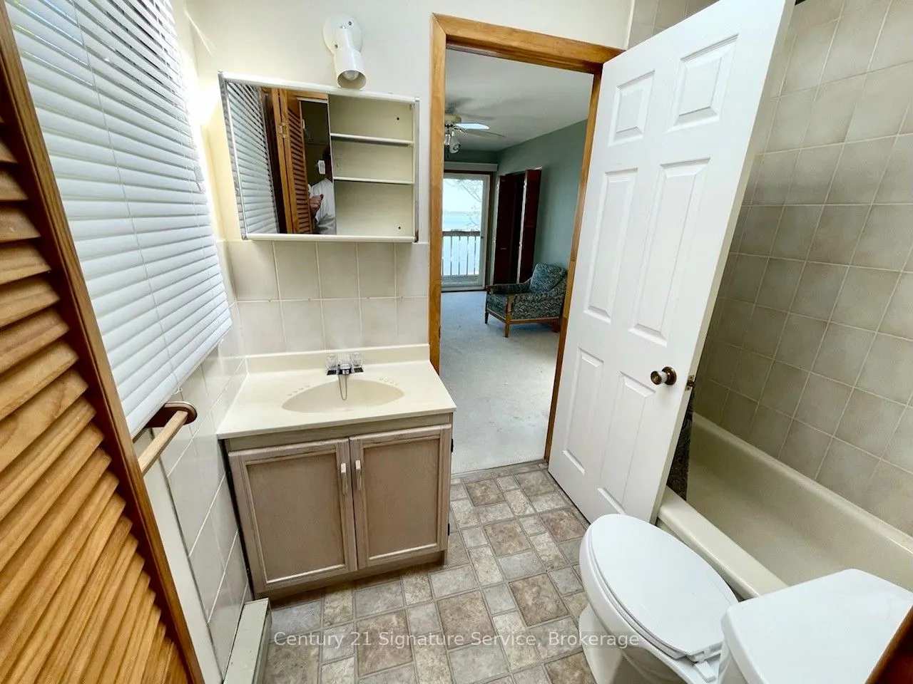 264 Robins Point Road