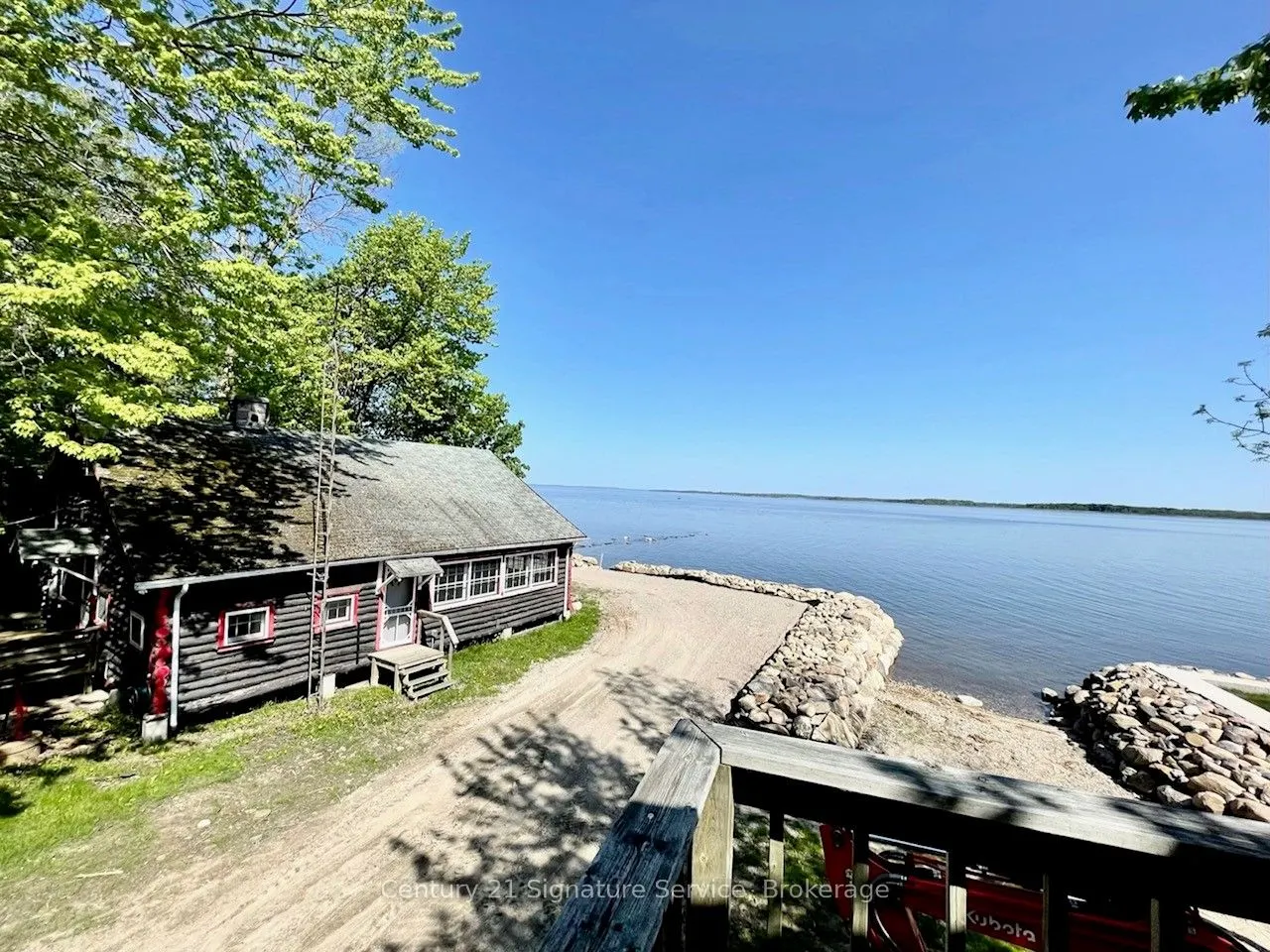 264 Robins Point Road