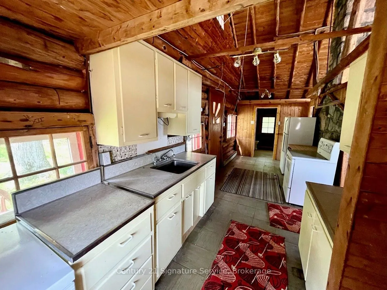 264 Robins Point Road