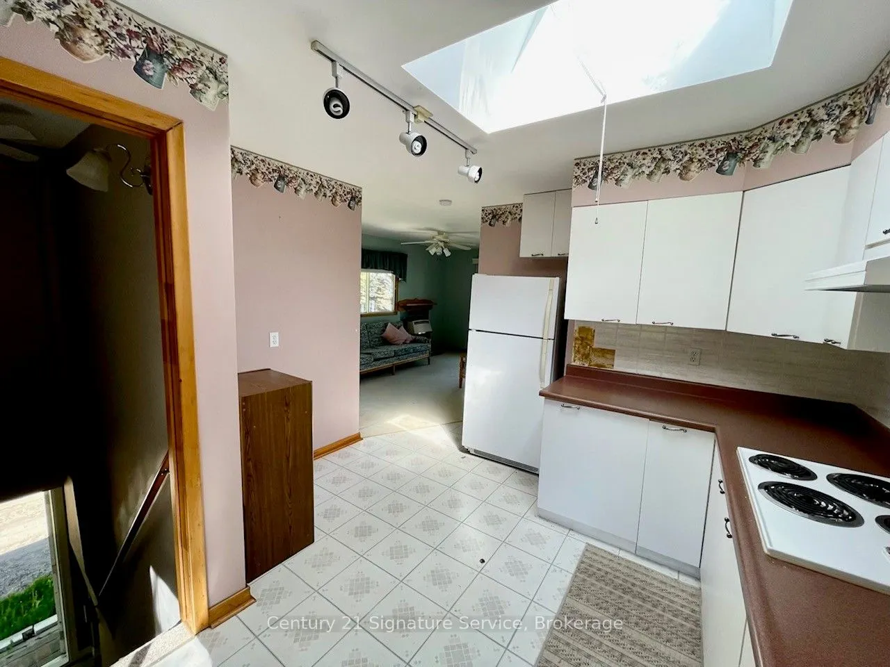 264 Robins Point Road