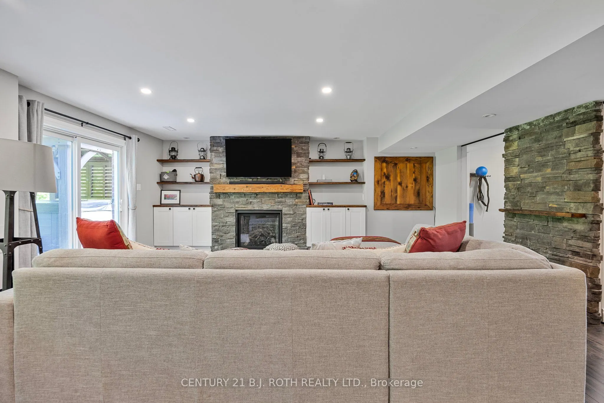 50 Diamond Valley Drive