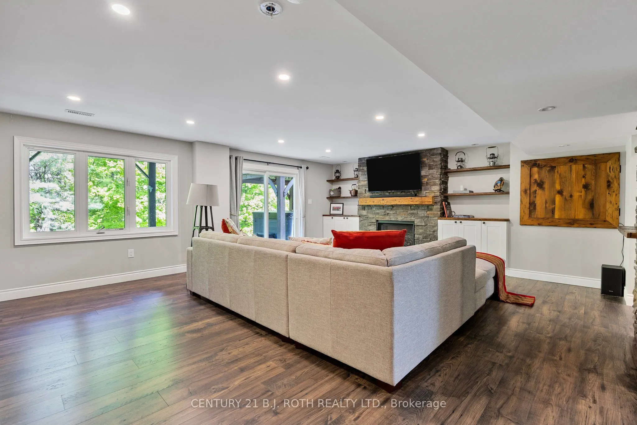 50 Diamond Valley Drive
