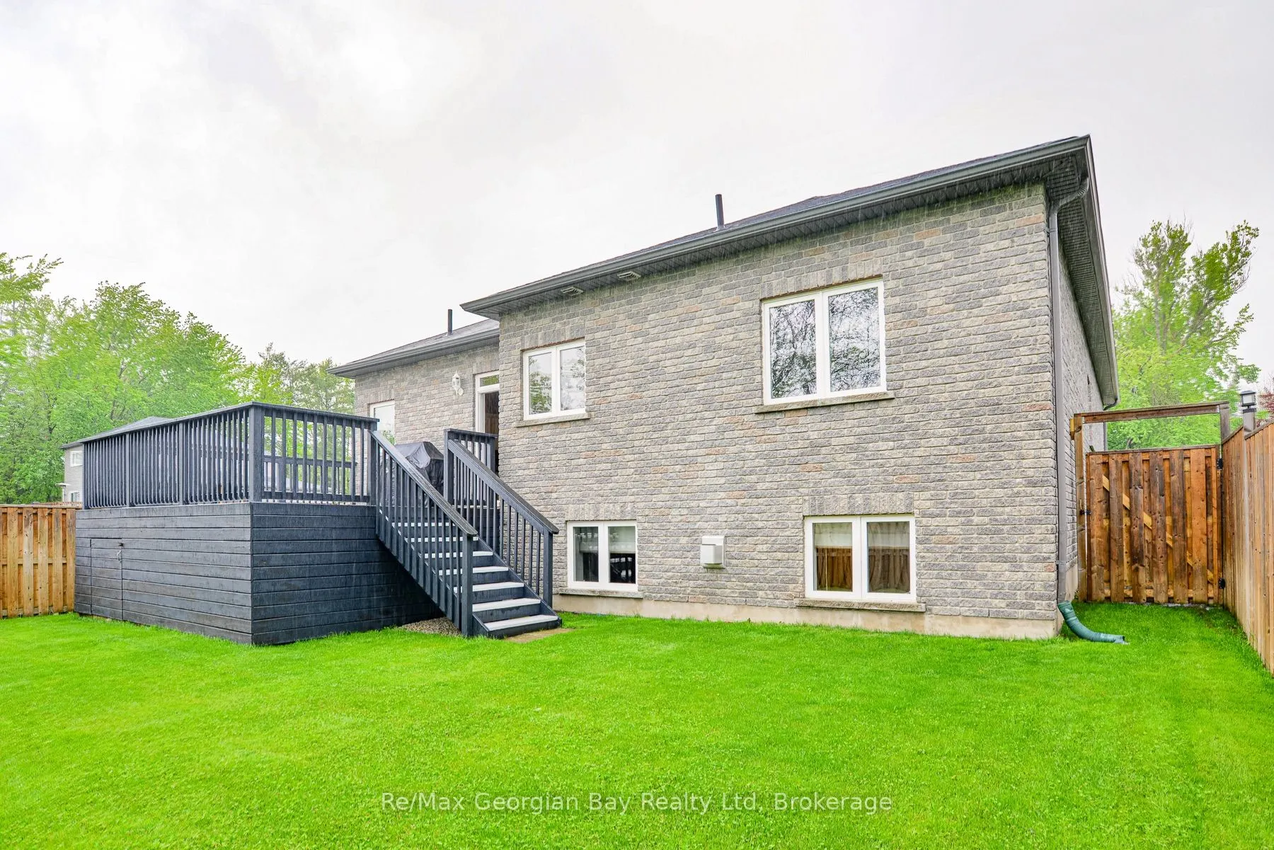 51 DONLANDS Court