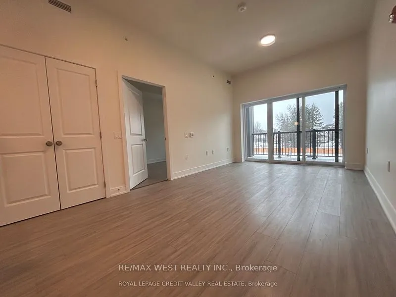 121 Mary Street, #313