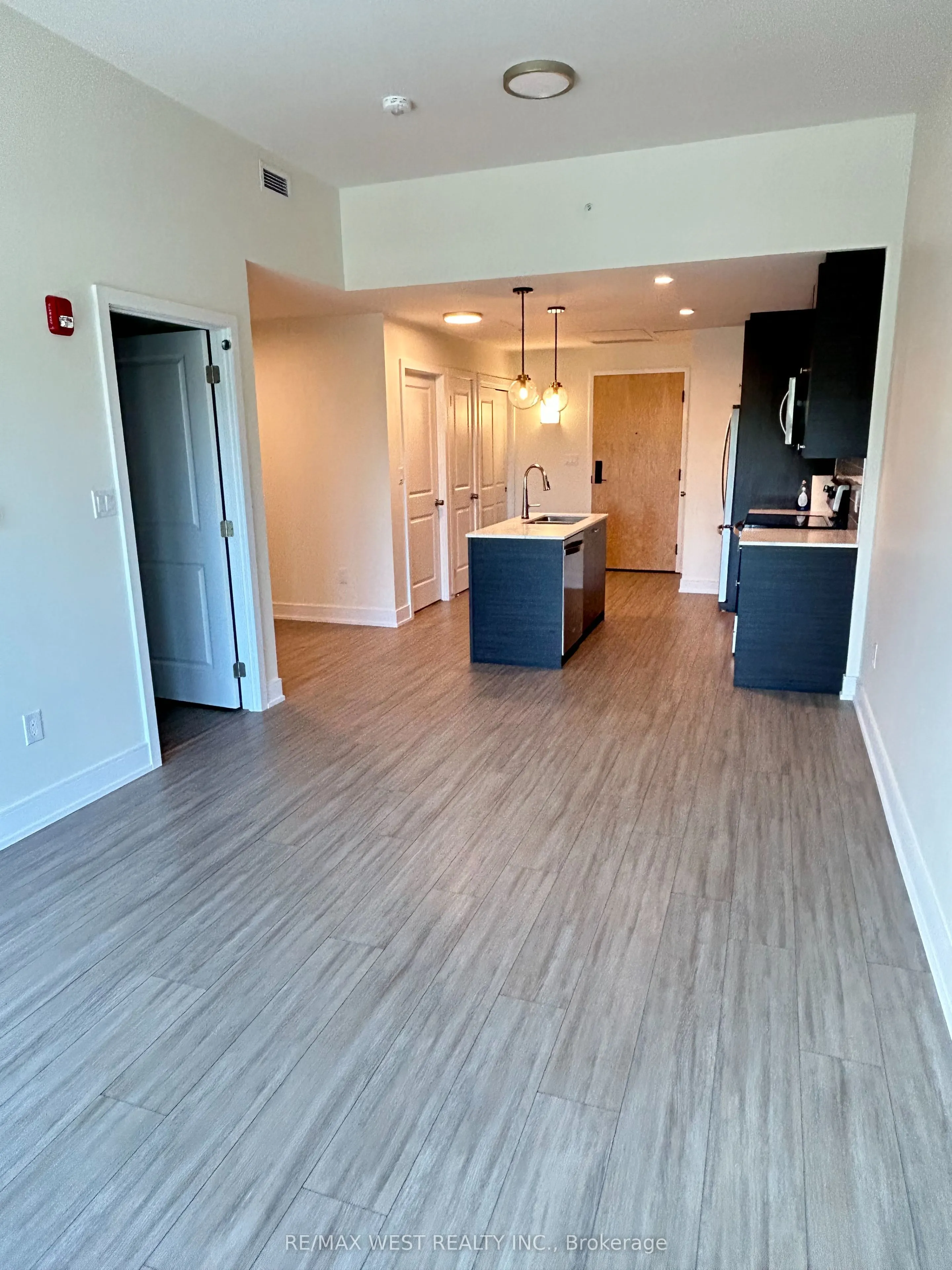 121 Mary Street, #313