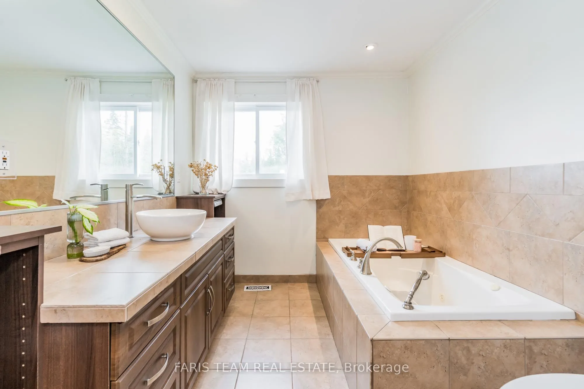 1441 Hendrie Road