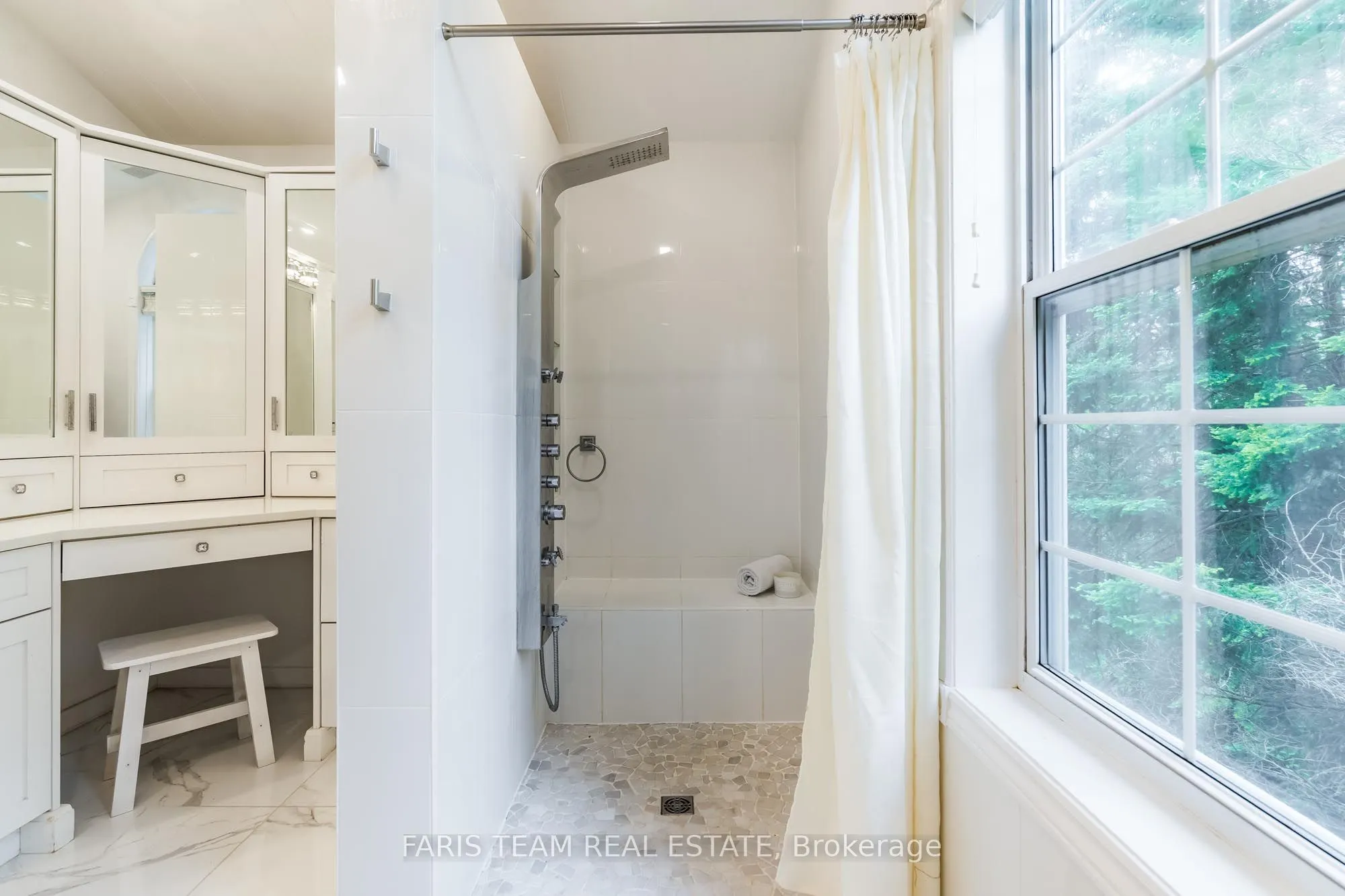 1441 Hendrie Road