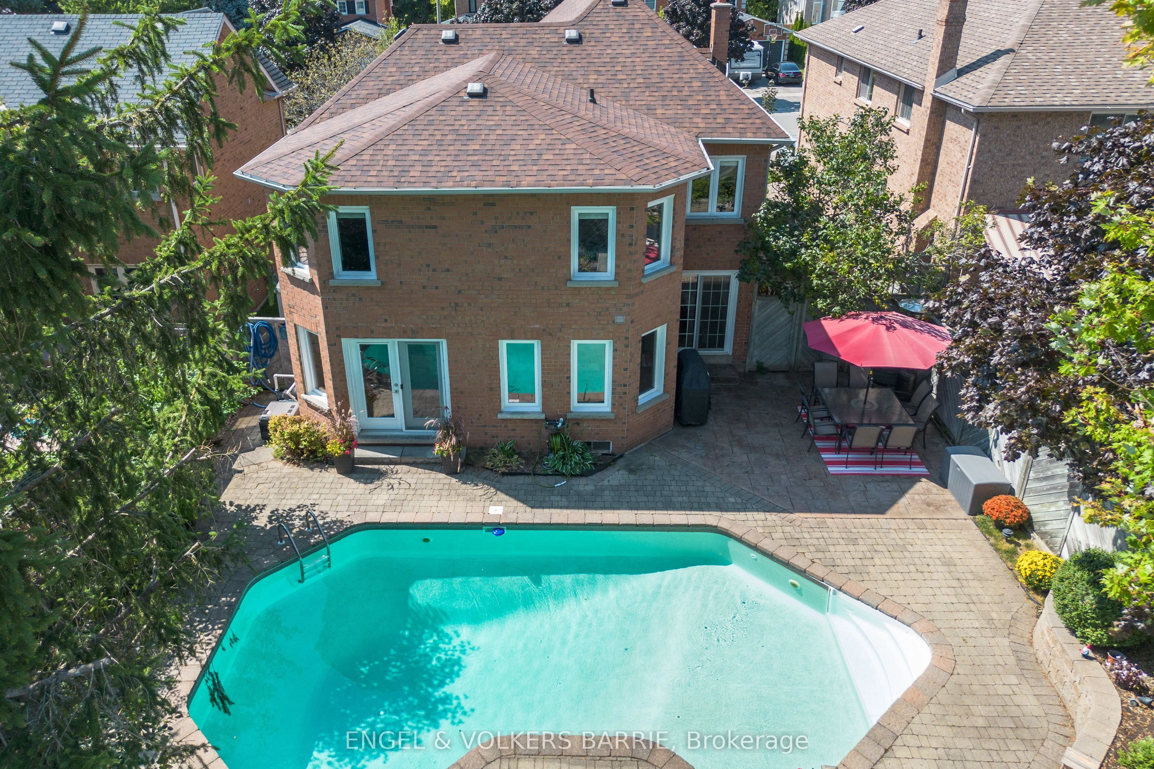 19 Grand Forest Drive