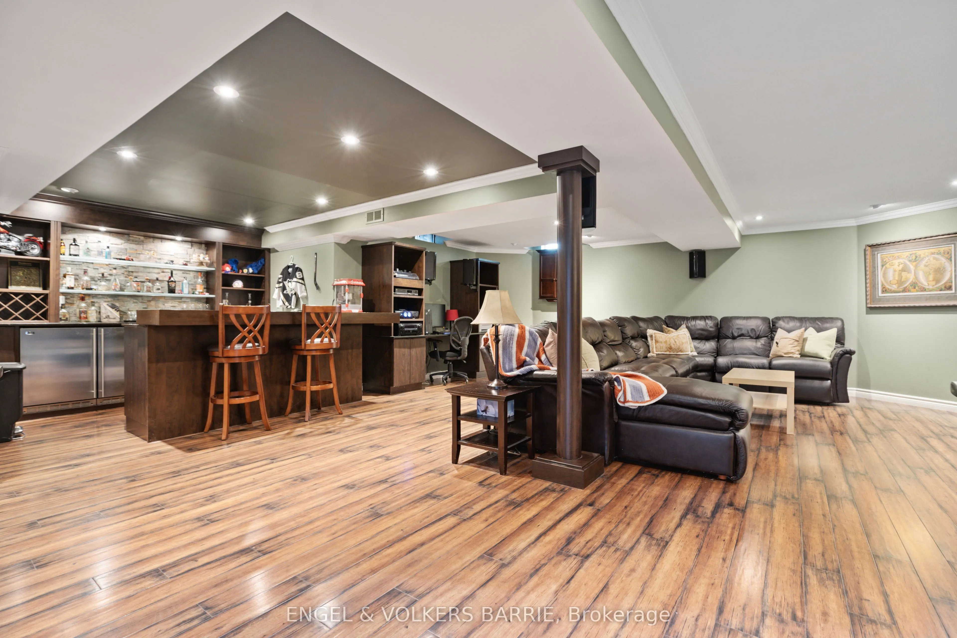 19 Grand Forest Drive