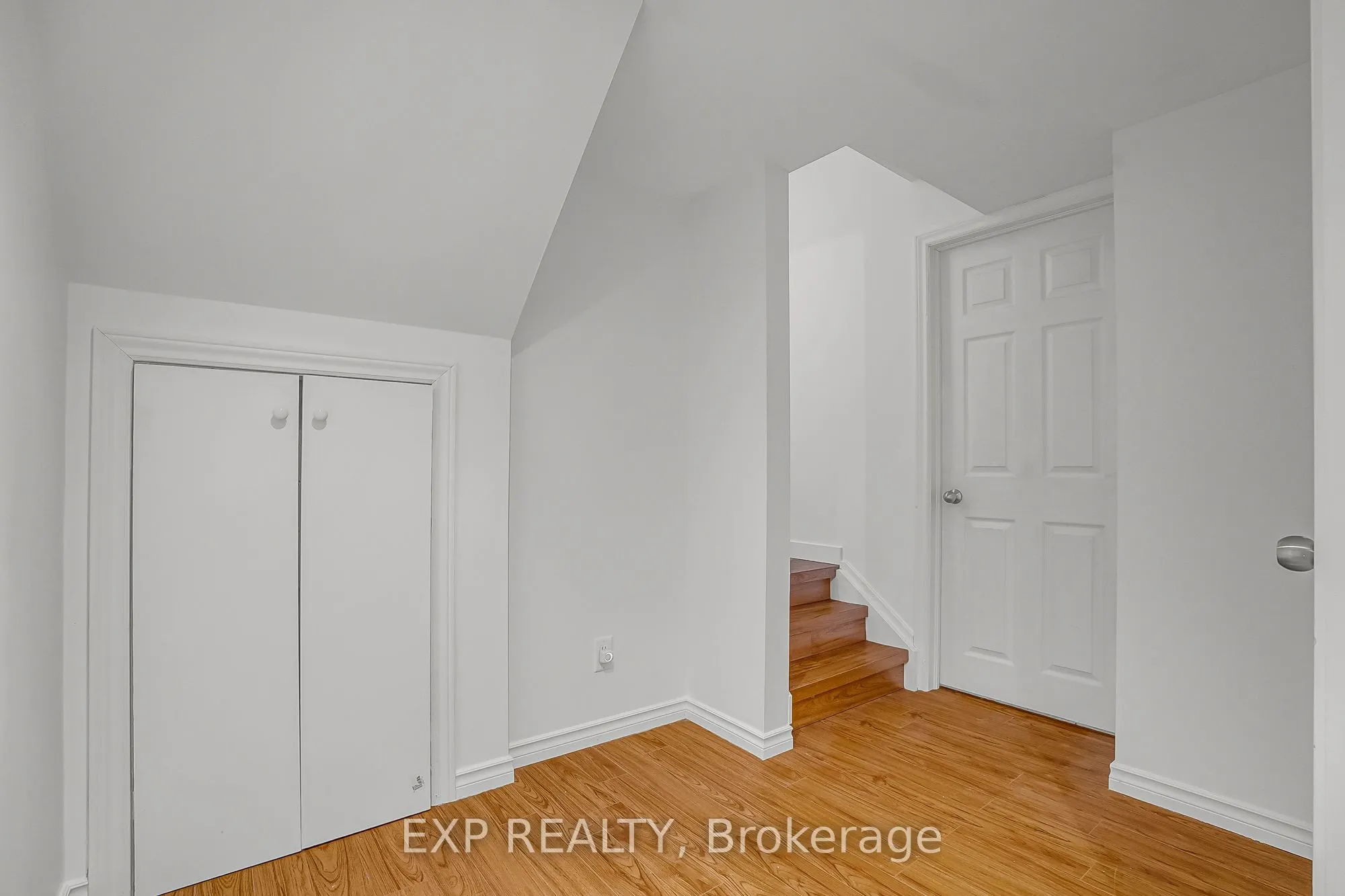 75 Prince William Way #6