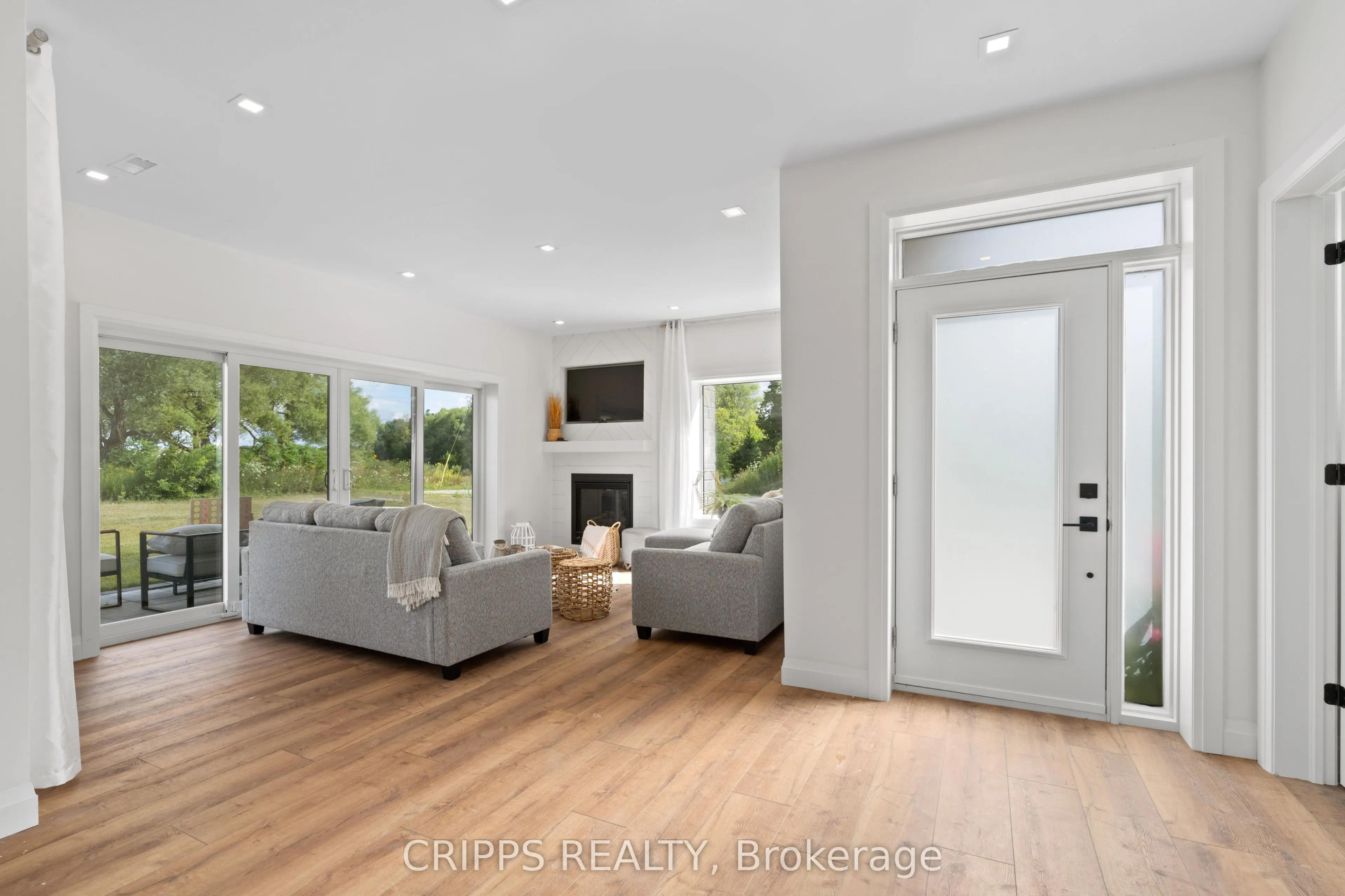 31 HEMLOCK Avenue