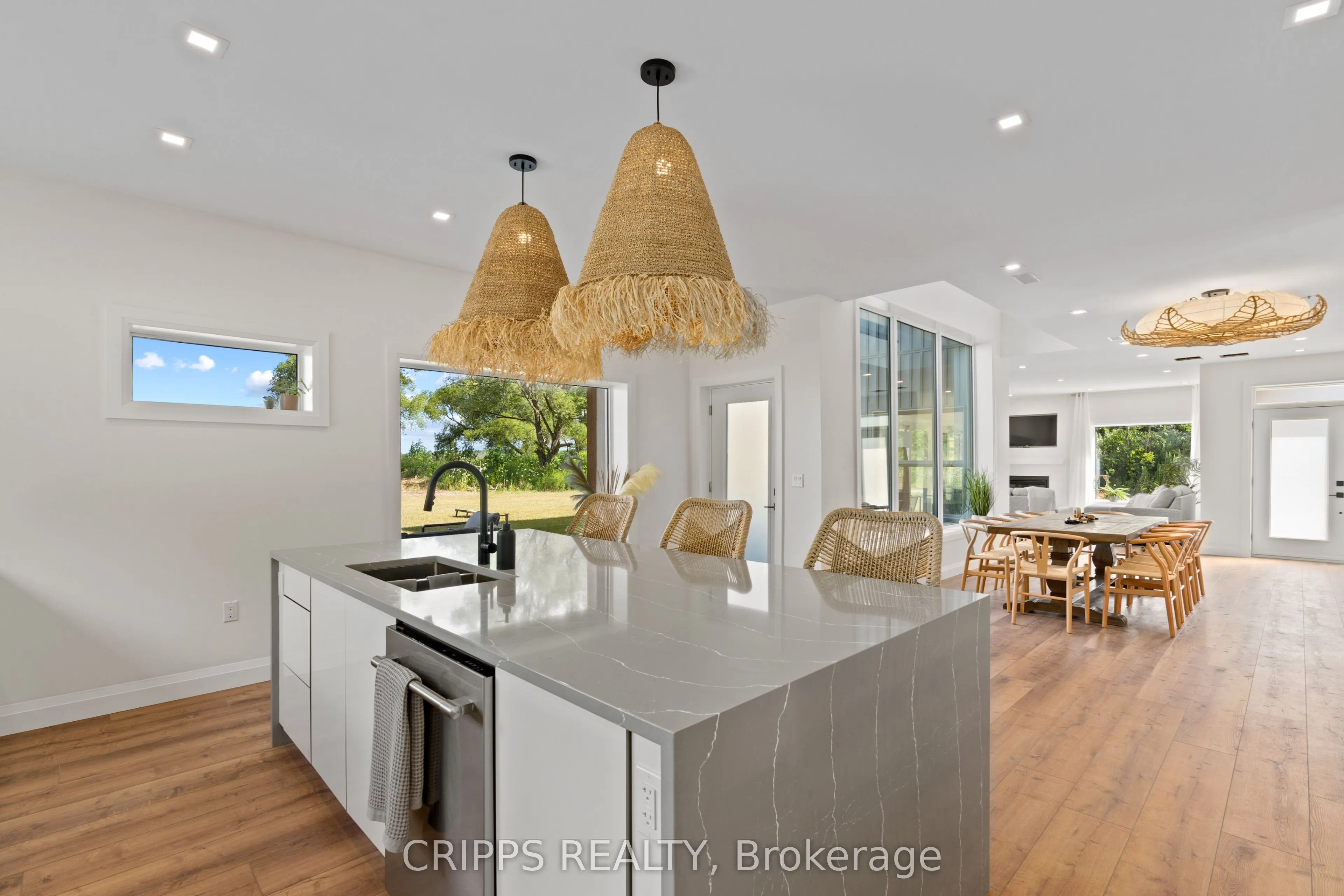 31 HEMLOCK Avenue