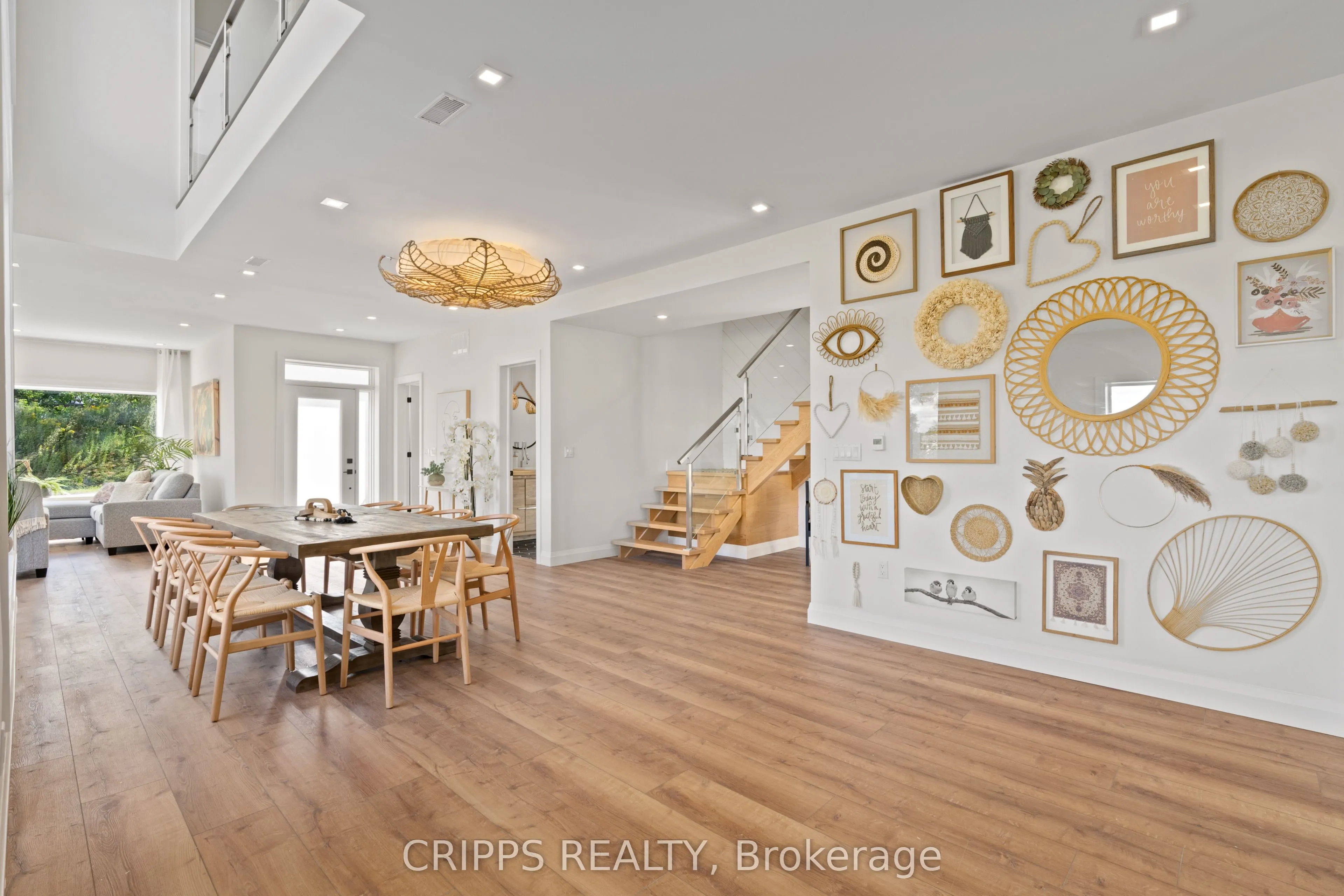 31 HEMLOCK Avenue