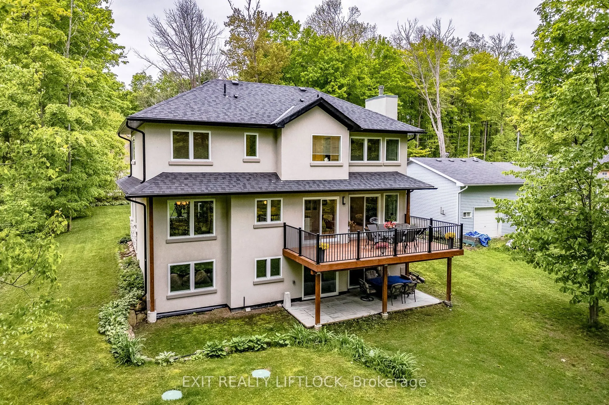 77 Polish Avenue