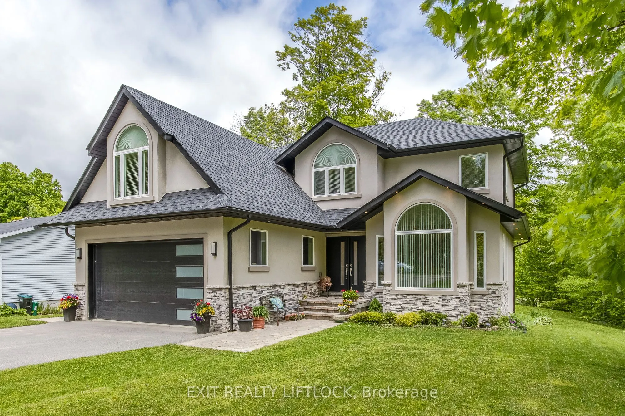 77 Polish Avenue