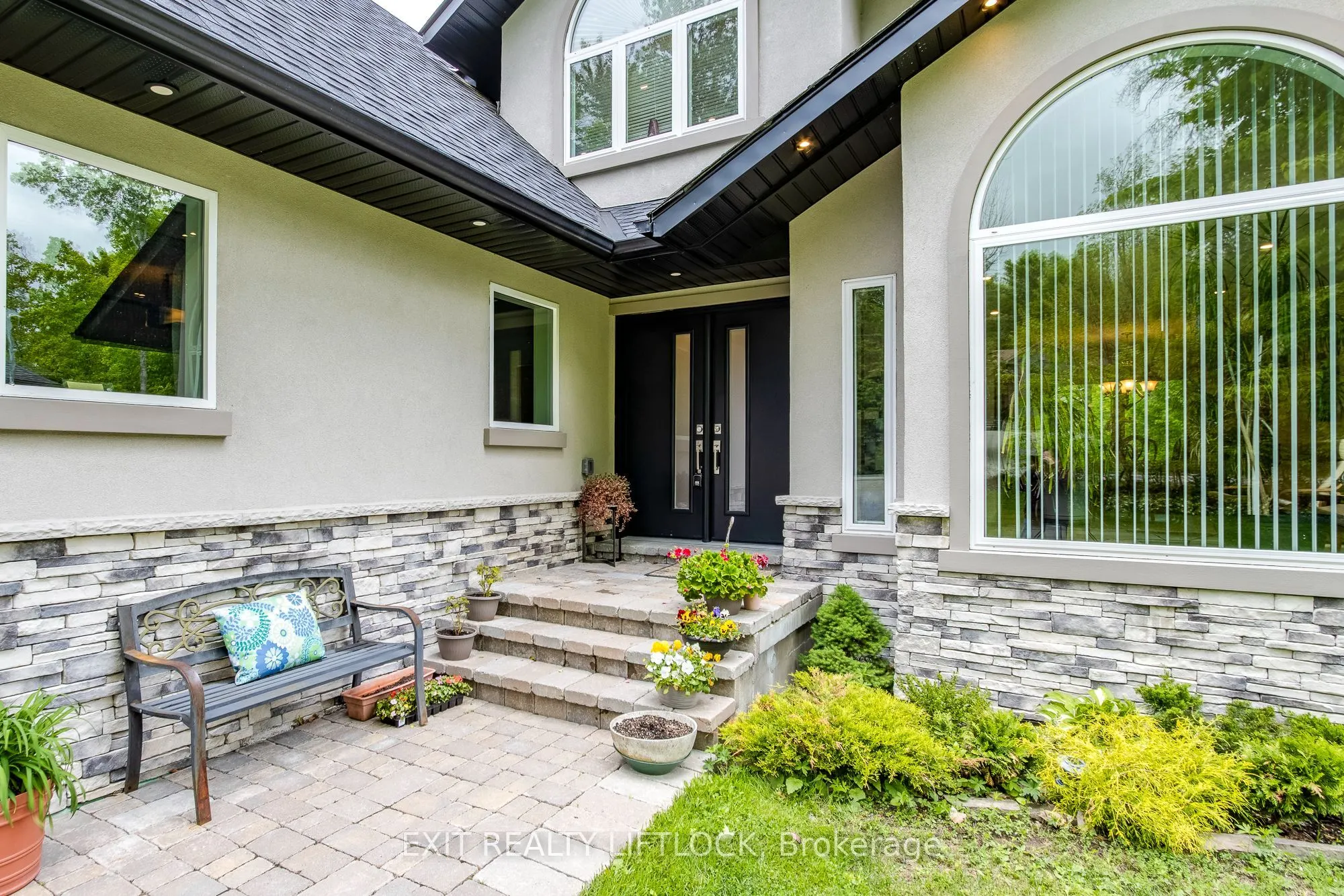 77 Polish Avenue