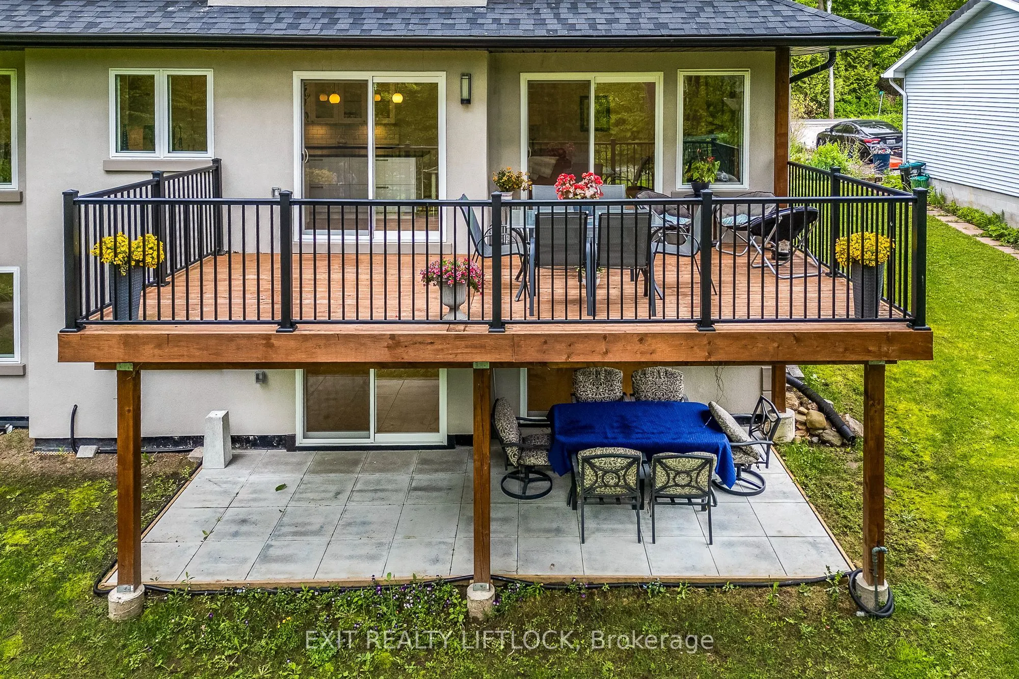 77 Polish Avenue
