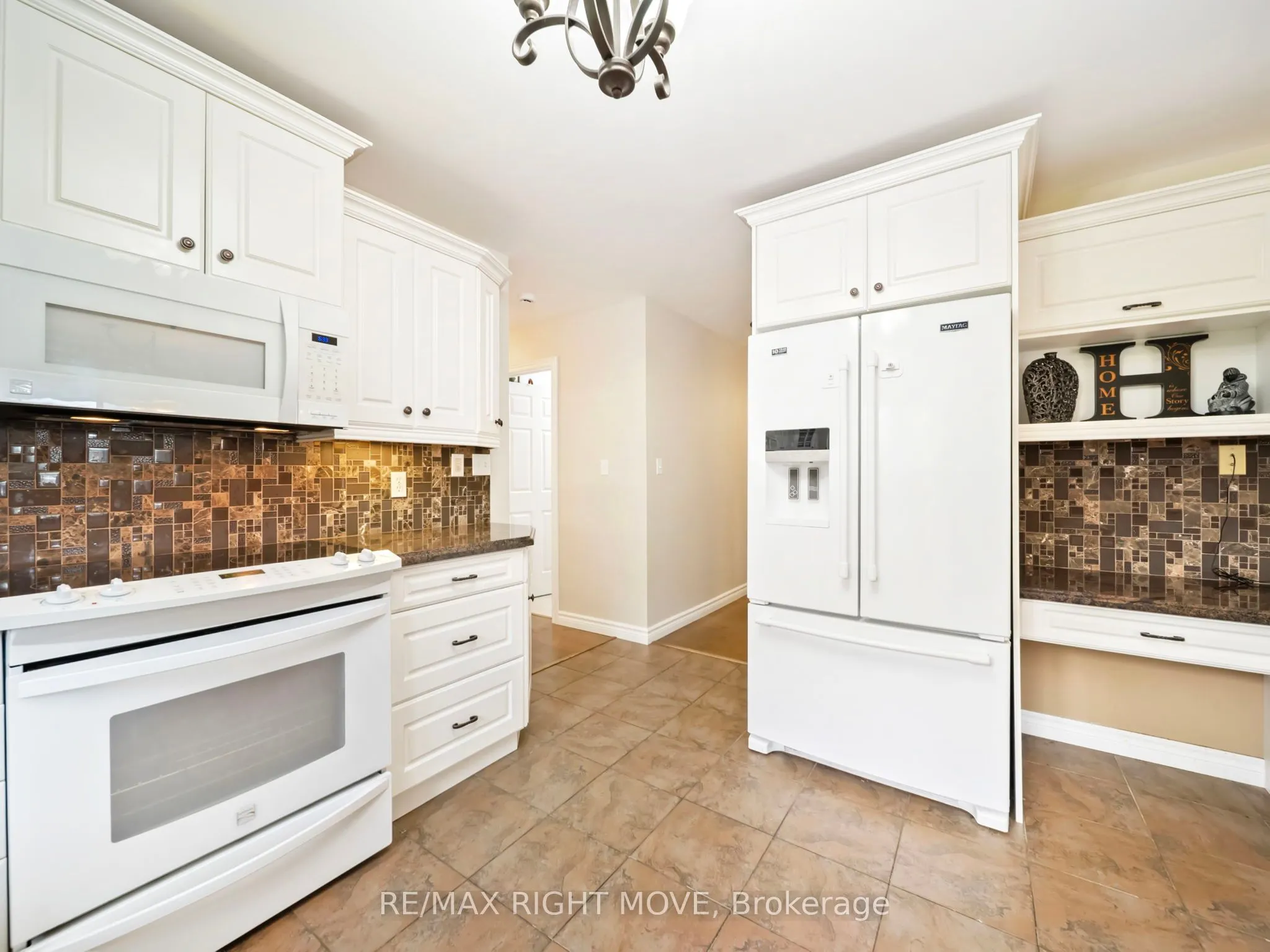 4672 Zachary Crescent