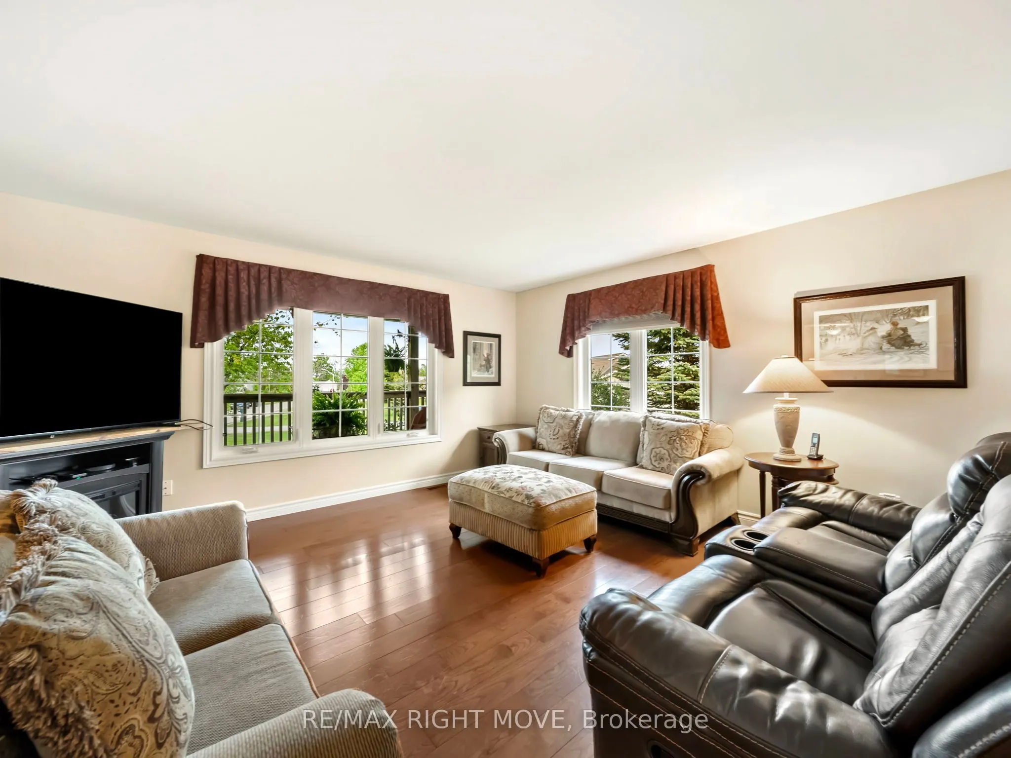 4672 Zachary Crescent