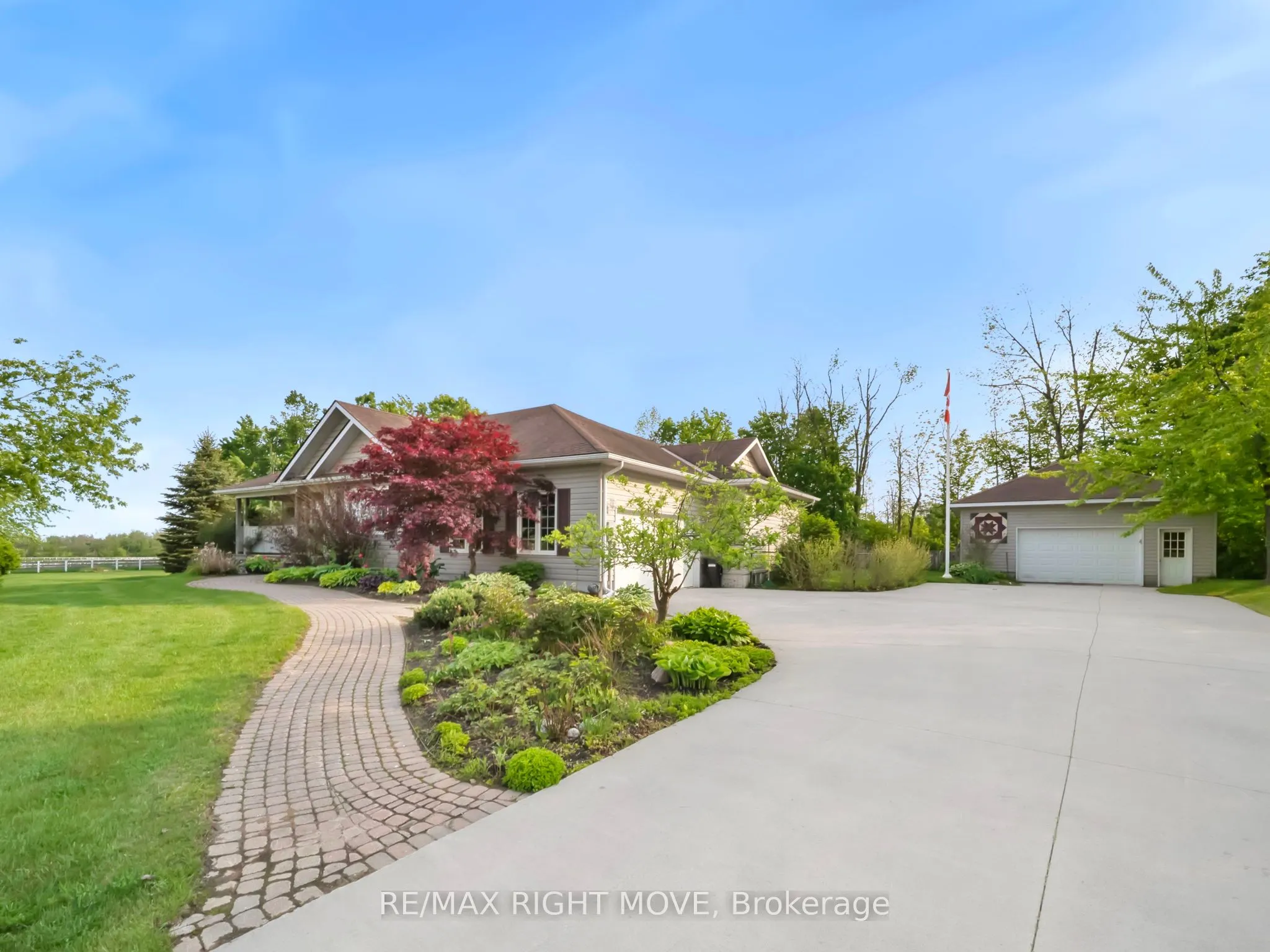 4672 Zachary Crescent