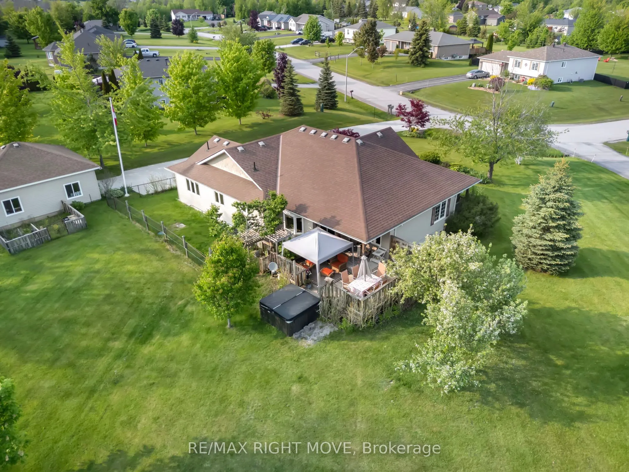 4672 Zachary Crescent