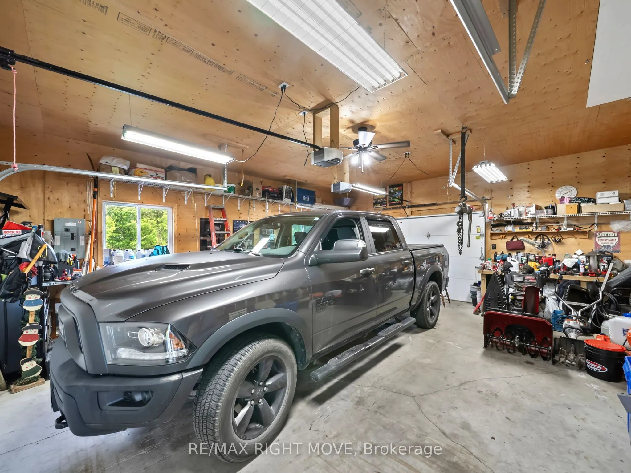 4672 Zachary Crescent