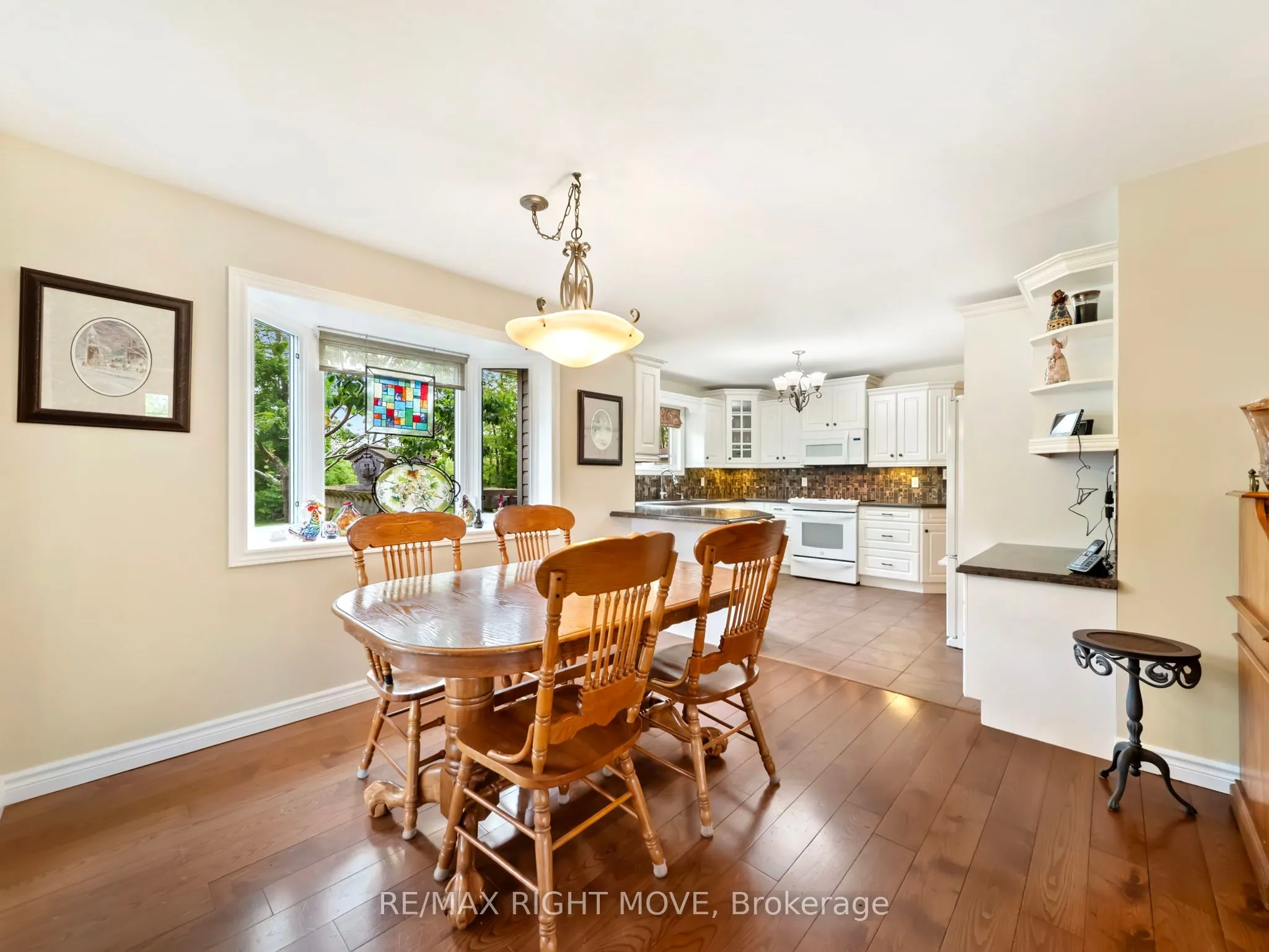 4672 Zachary Crescent
