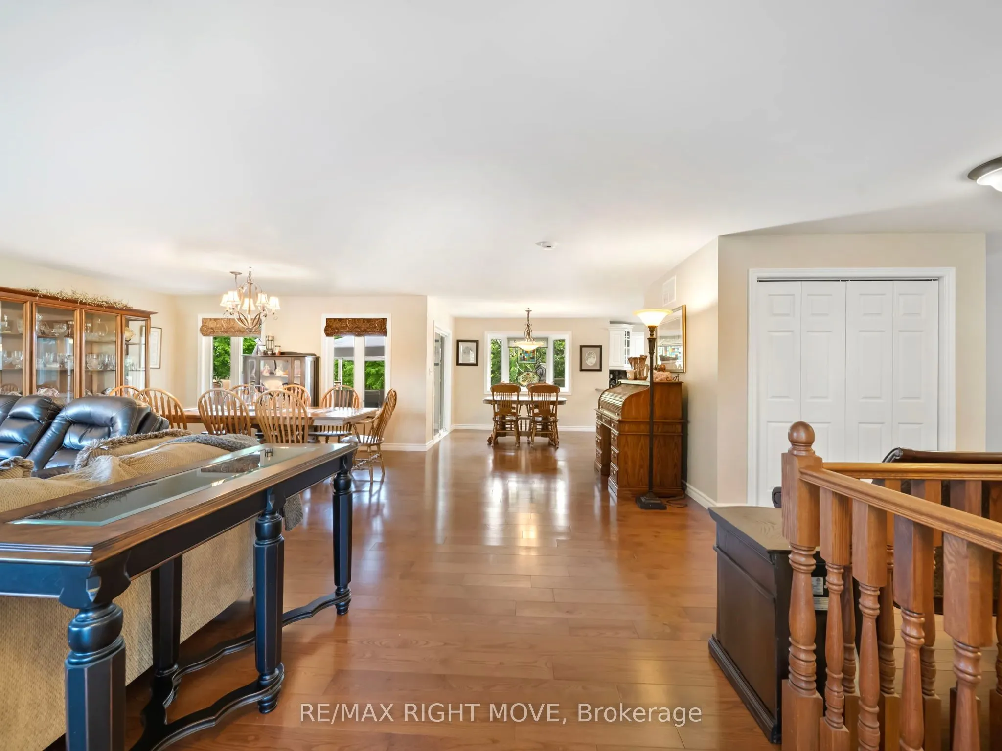 4672 Zachary Crescent