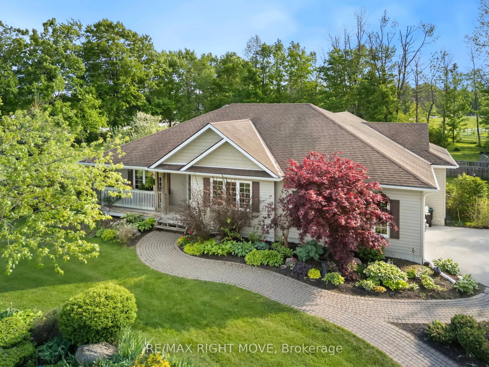 4672 Zachary Crescent