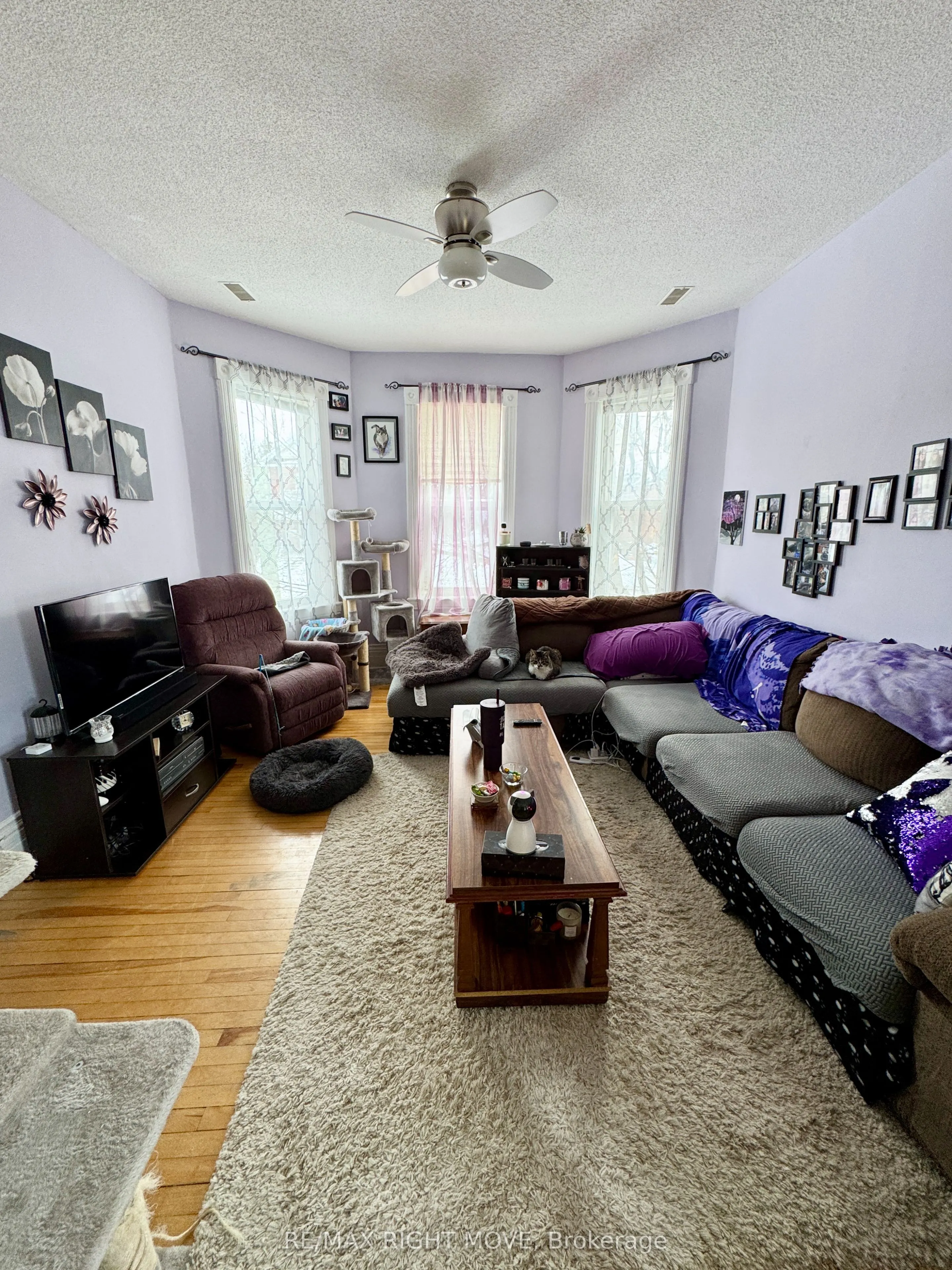 264 Mississaga Street W