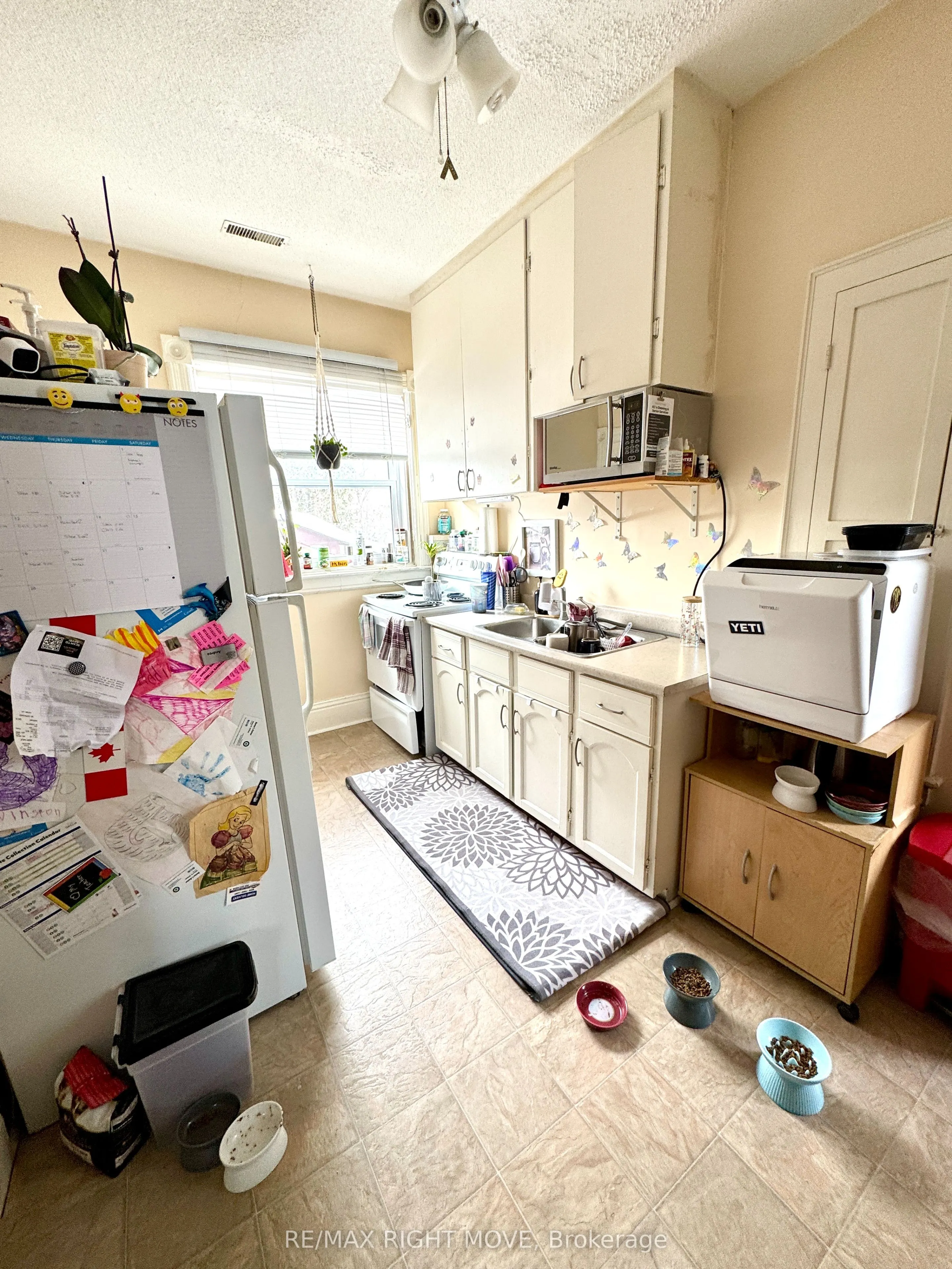 264 Mississaga Street W