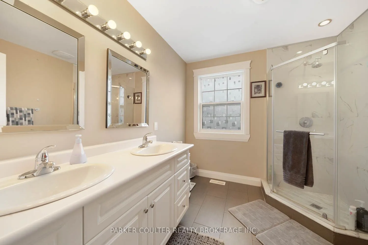 2616 Grand Tamarack Crescent