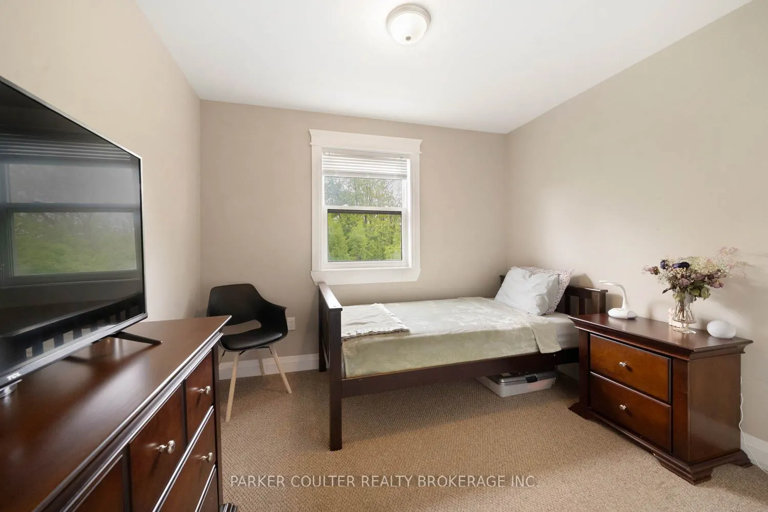 2616 Grand Tamarack Crescent