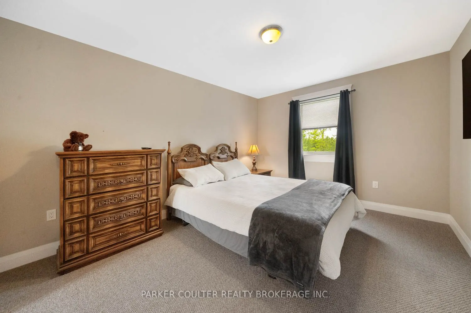 2616 Grand Tamarack Crescent