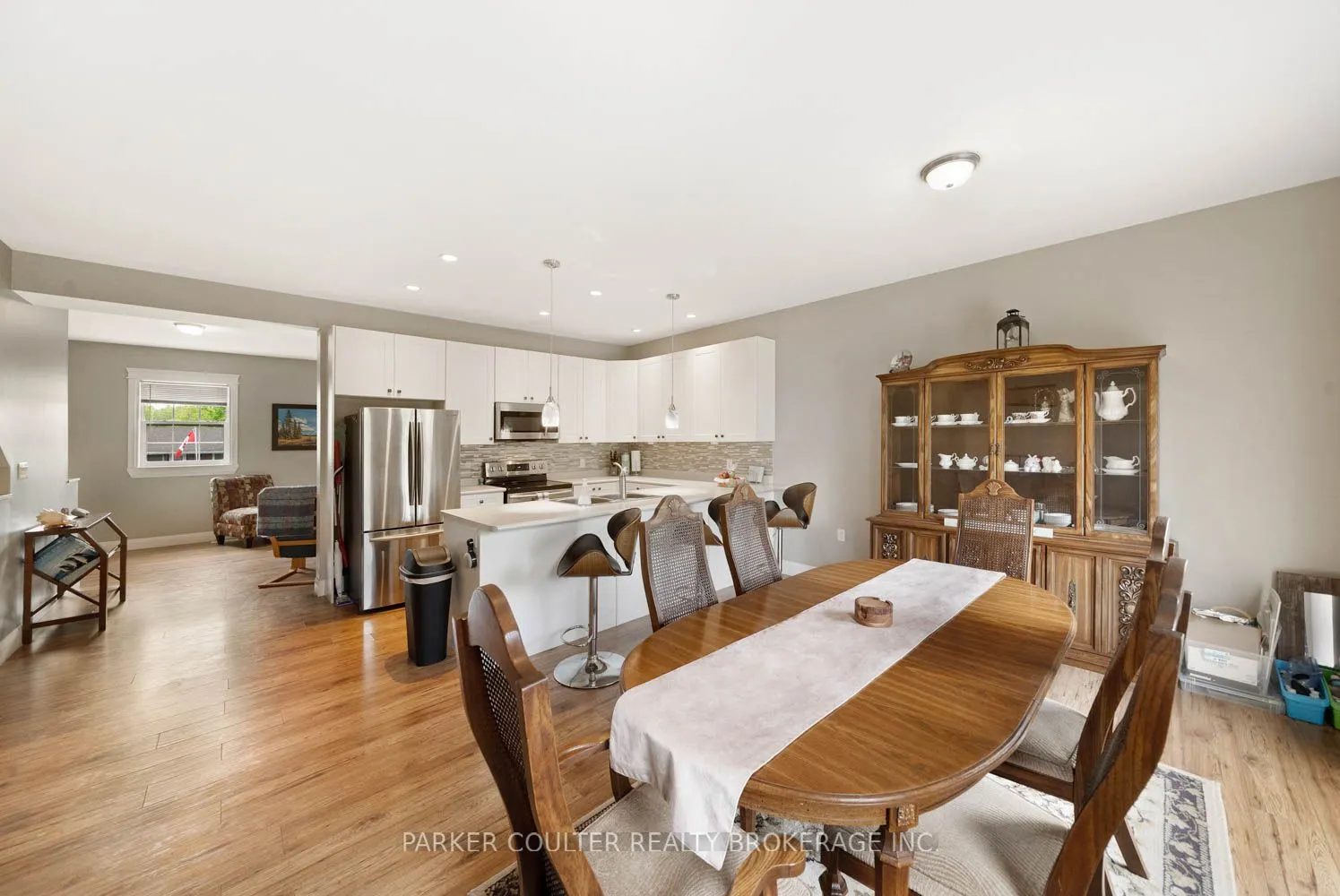 2616 Grand Tamarack Crescent