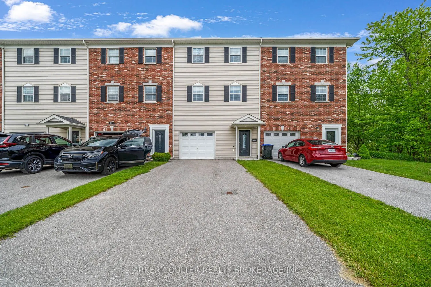 2616 Grand Tamarack Crescent