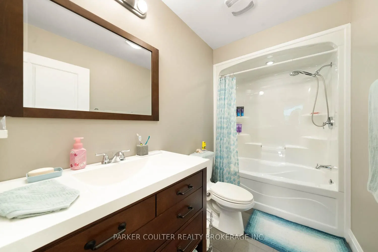 2616 Grand Tamarack Crescent