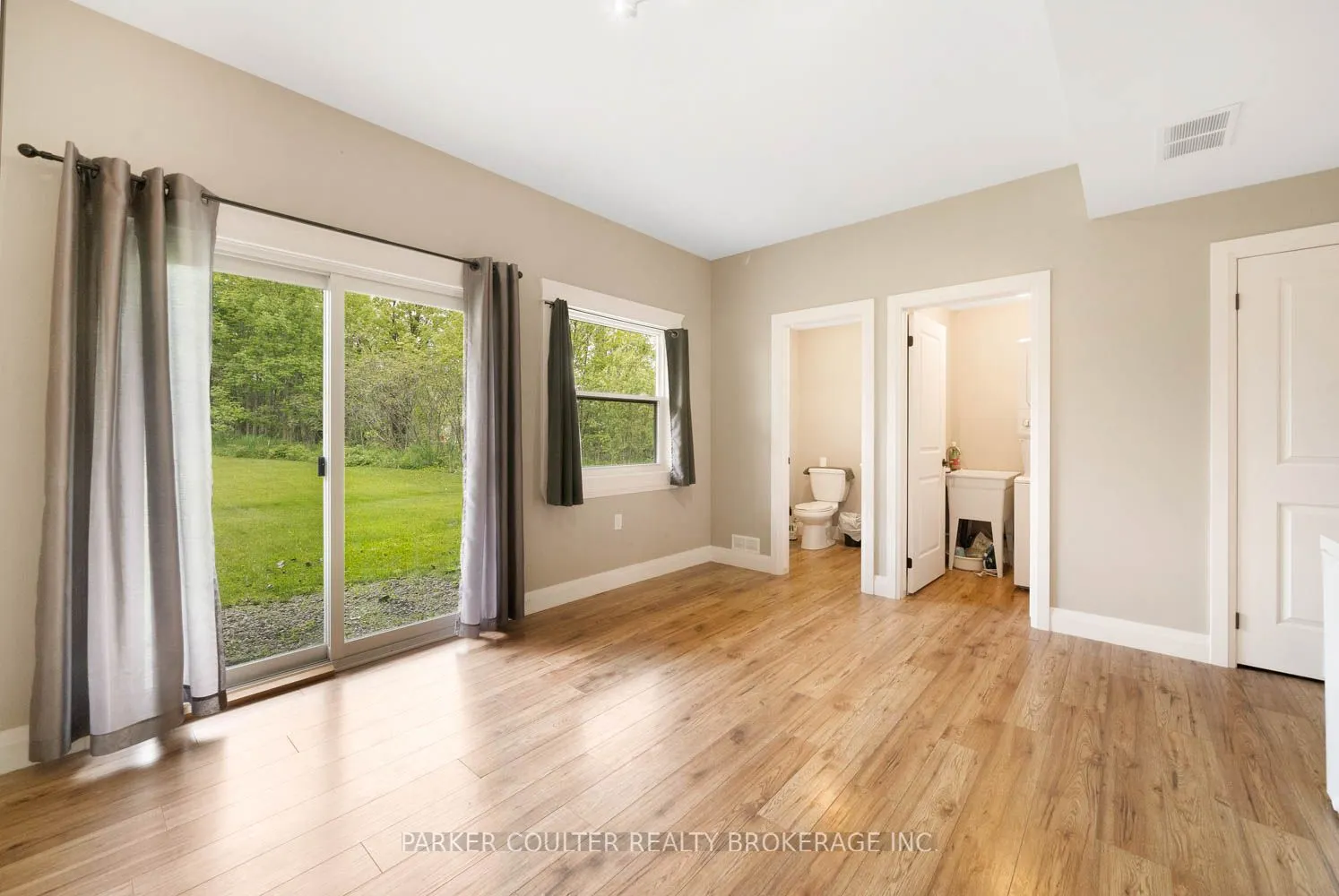 2616 Grand Tamarack Crescent