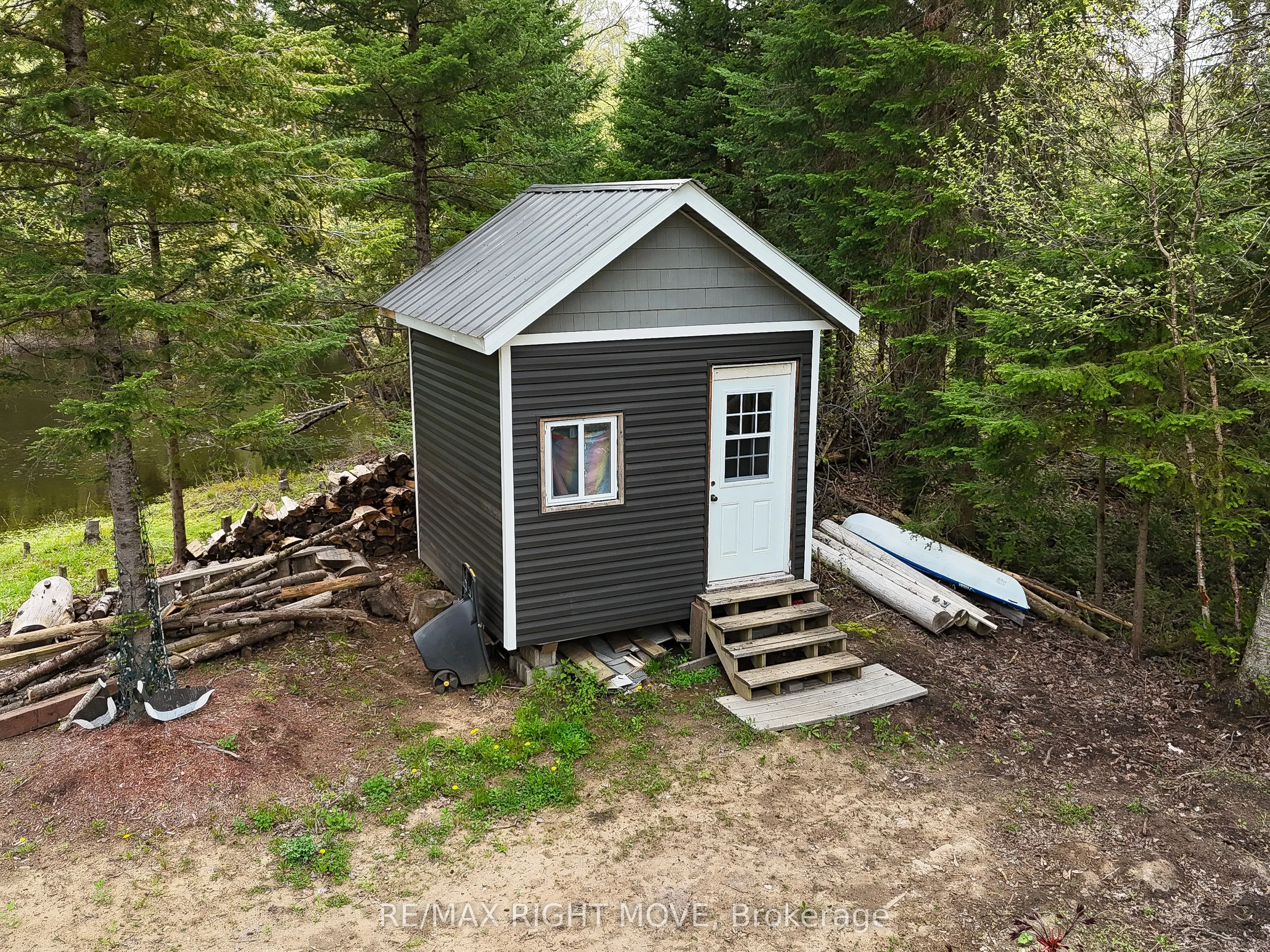 6593 Pioneer Village Lane