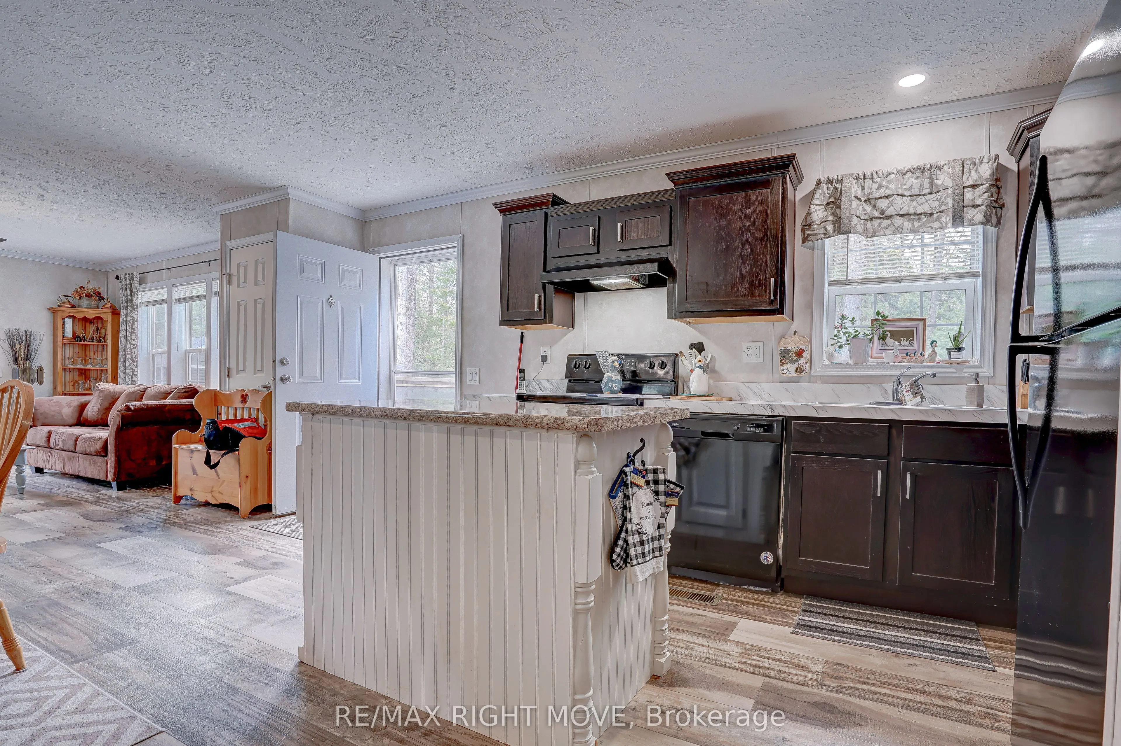 6593 Pioneer Village Lane