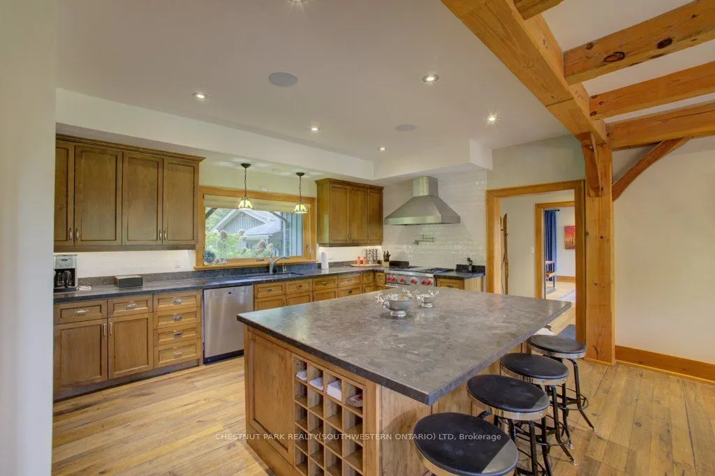8429 Poplar Side Road