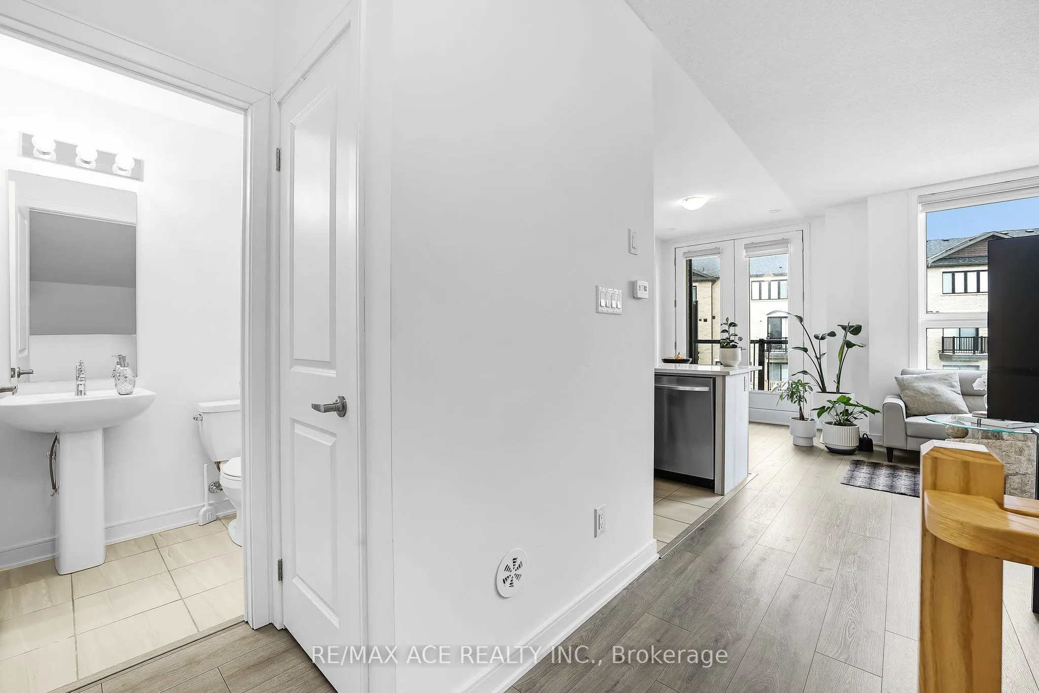 24 Spry Lane