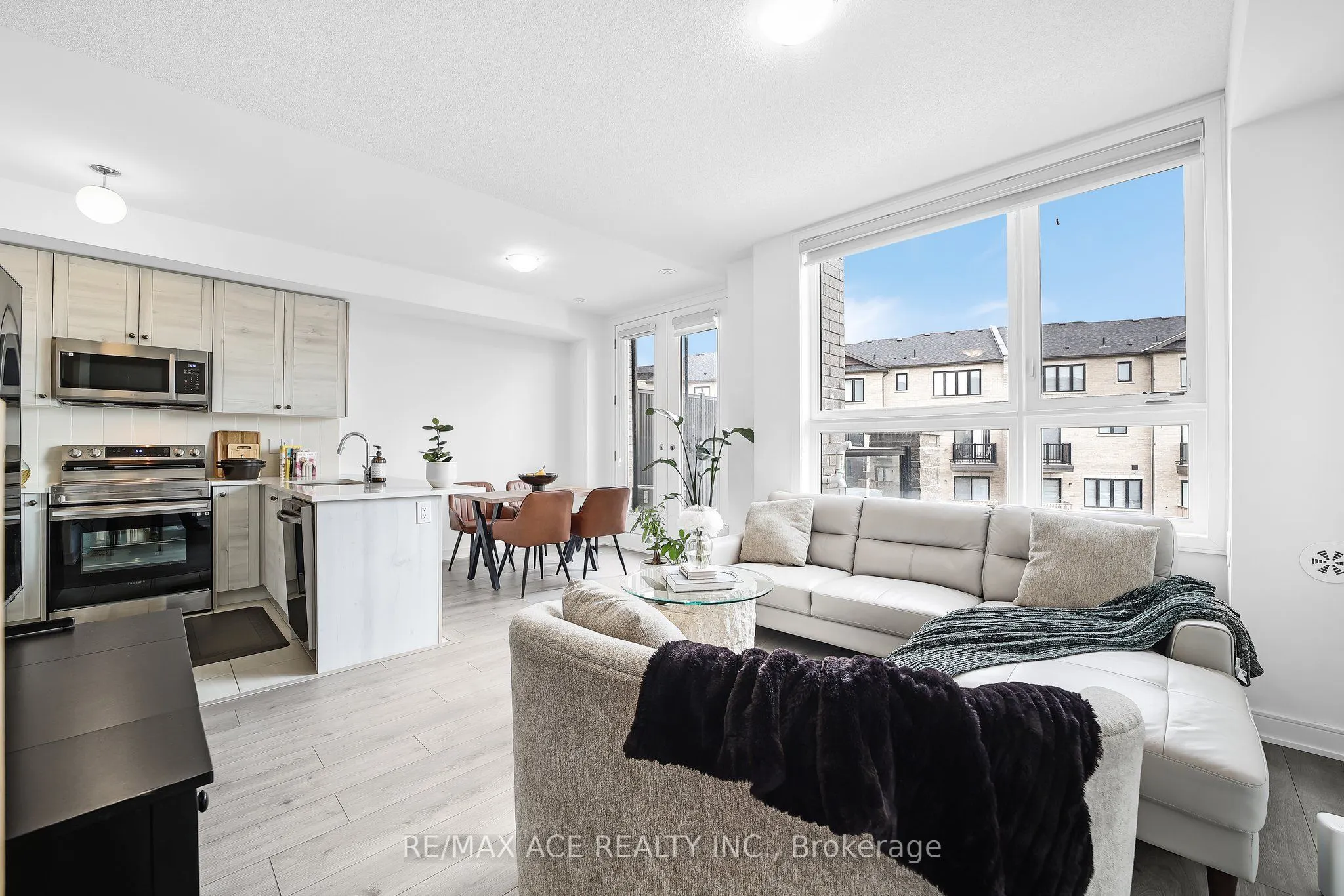 24 Spry Lane