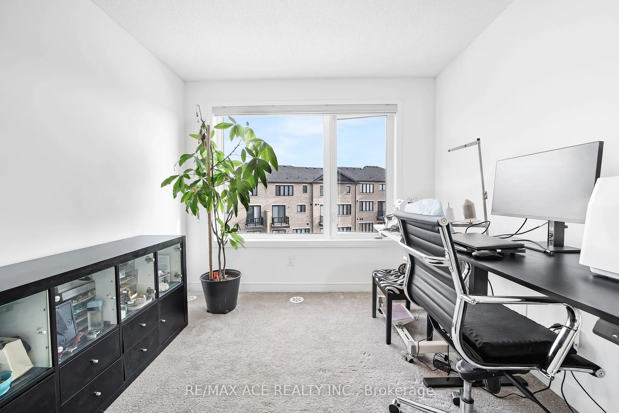 24 Spry Lane