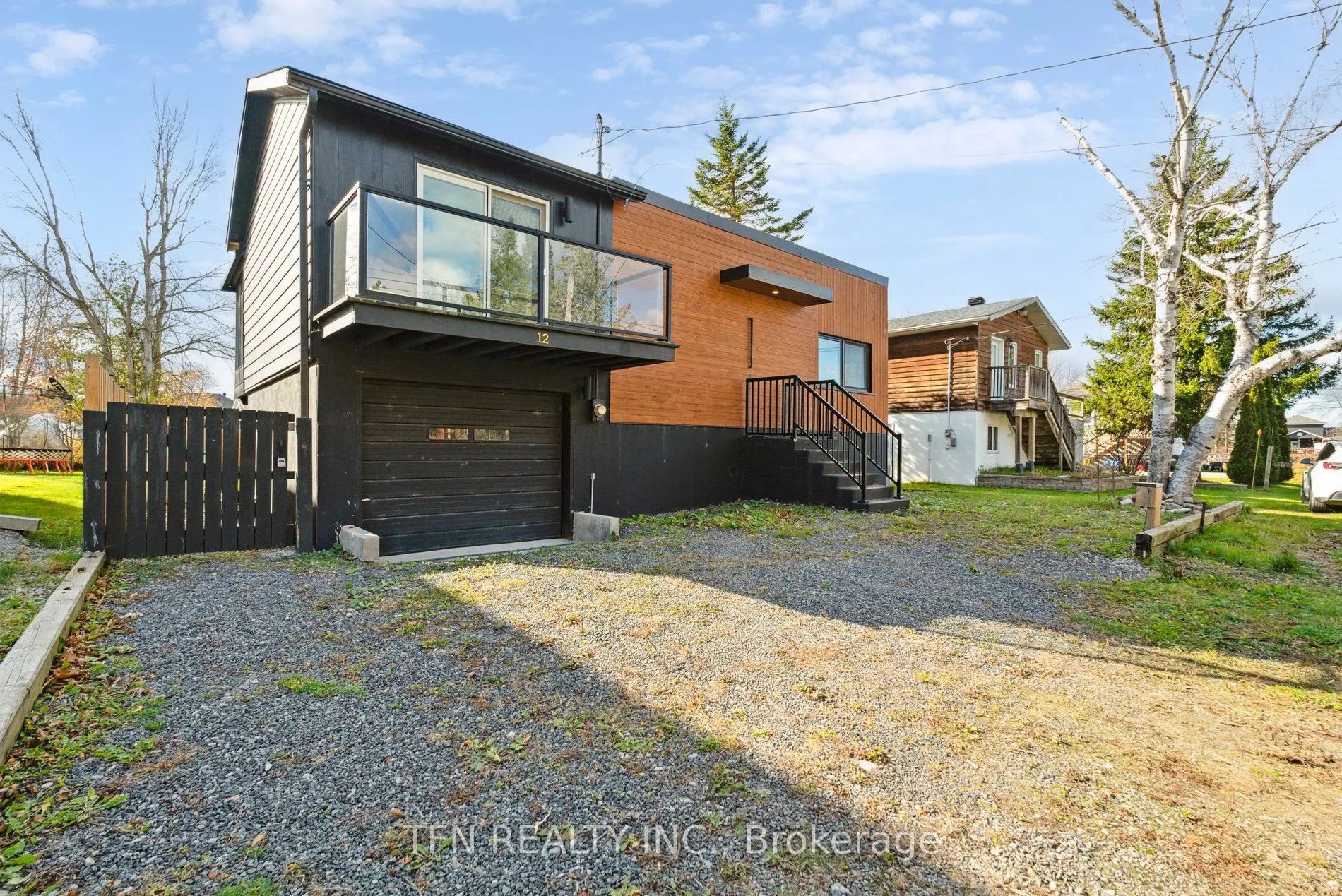 12 Schooner Lane